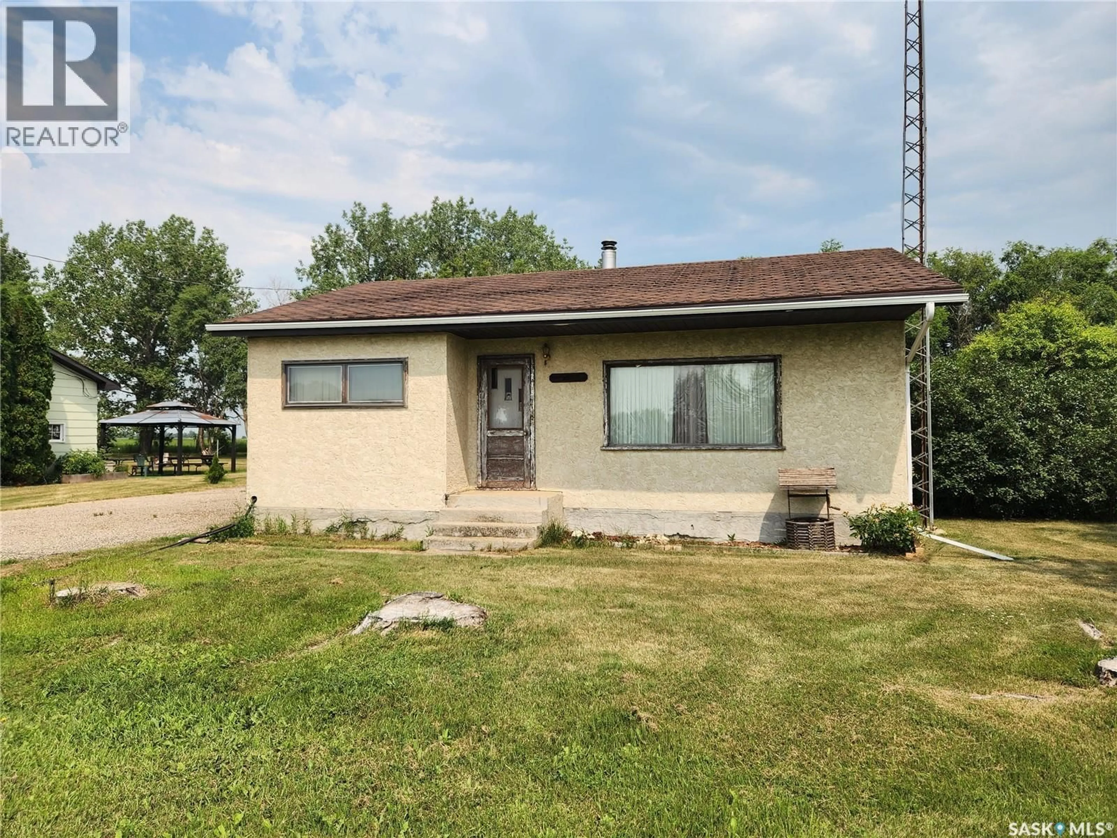 Unknown for 215 MENZIES STREET, North Portal Saskatchewan S0C1W0