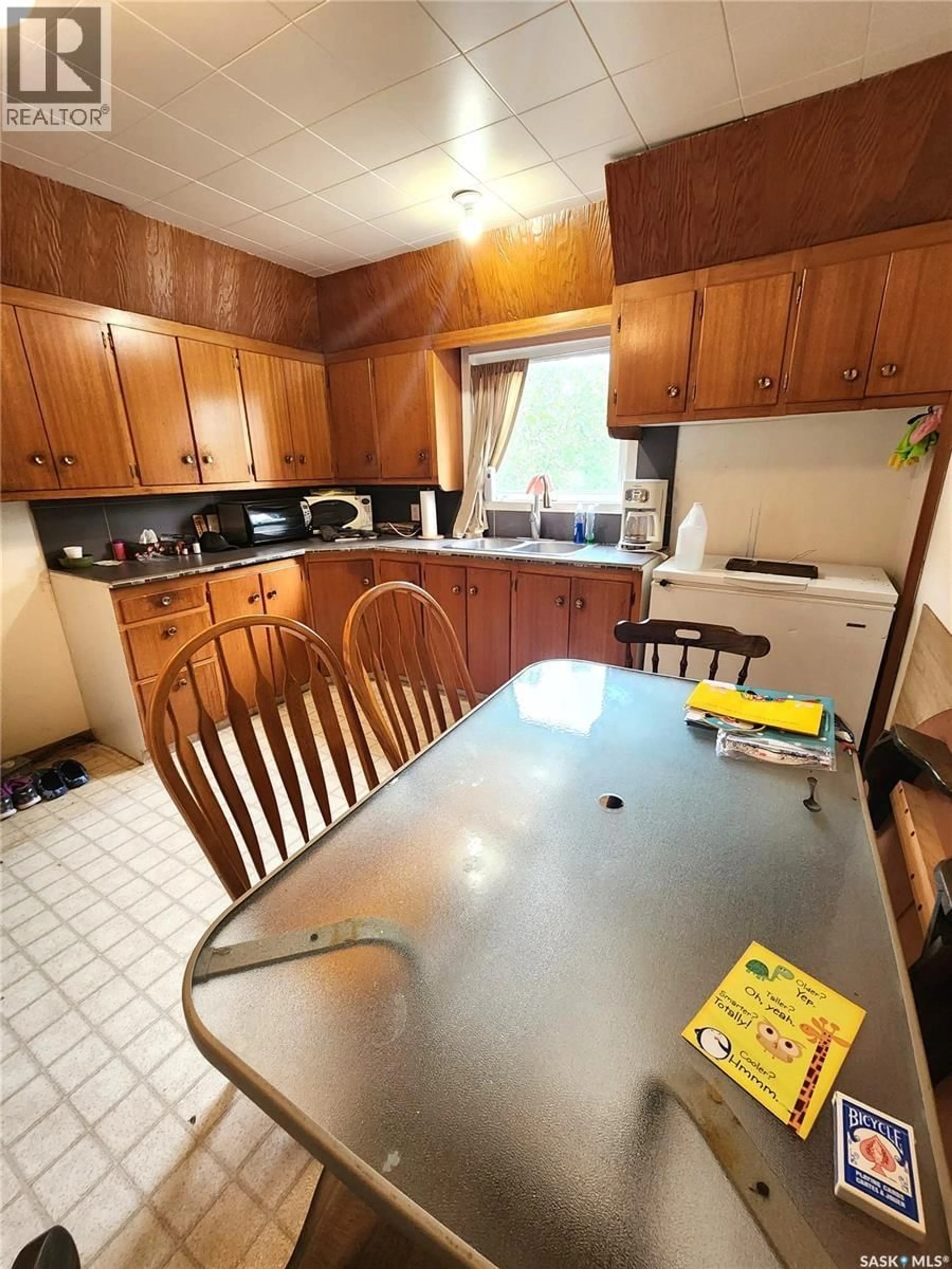 Standard kitchen, unknown for 215 MENZIES STREET, North Portal Saskatchewan S0C1W0