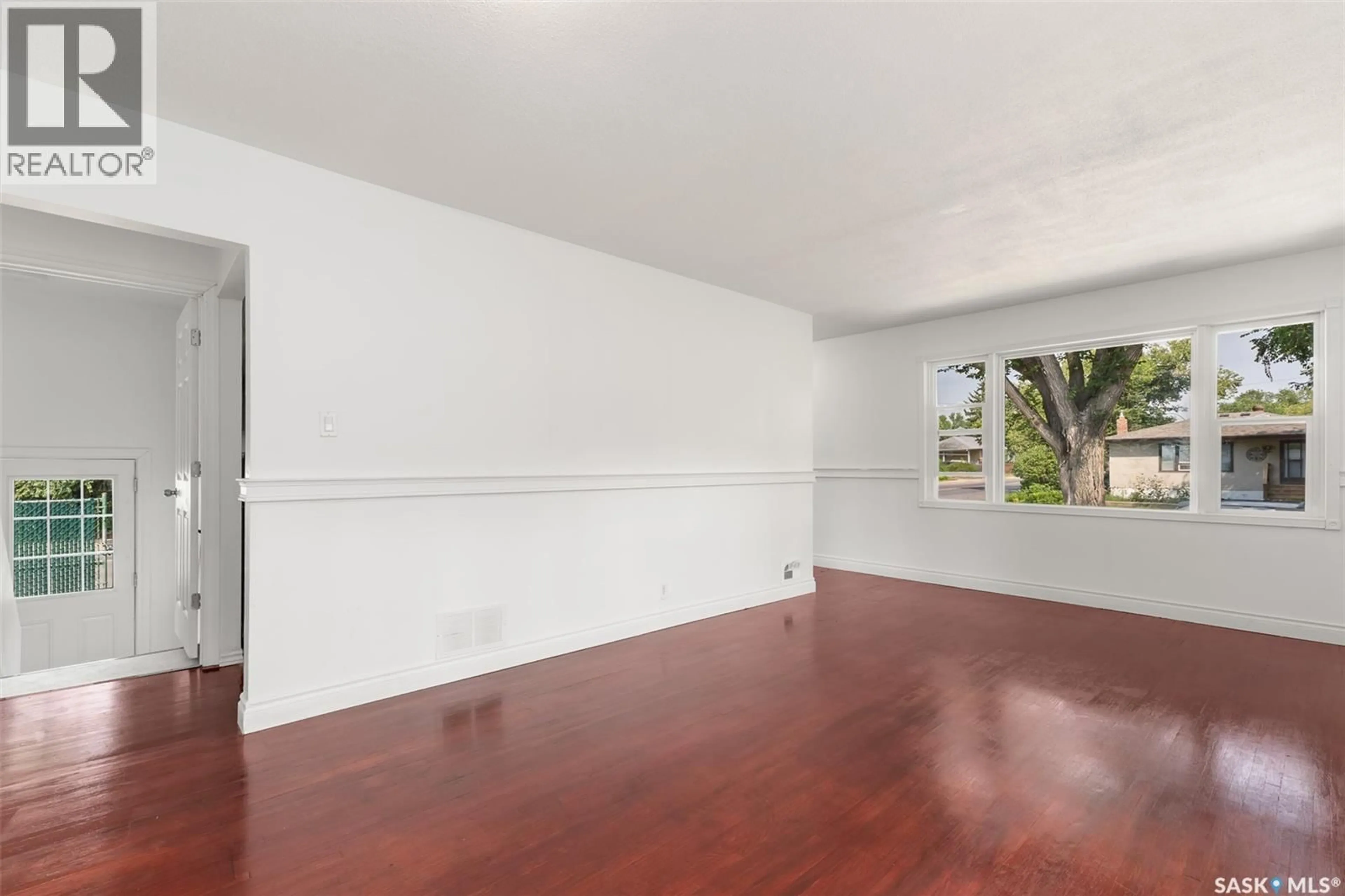 A pic of a room for 1300 ABERDEEN STREET, Regina Saskatchewan S4T5K2