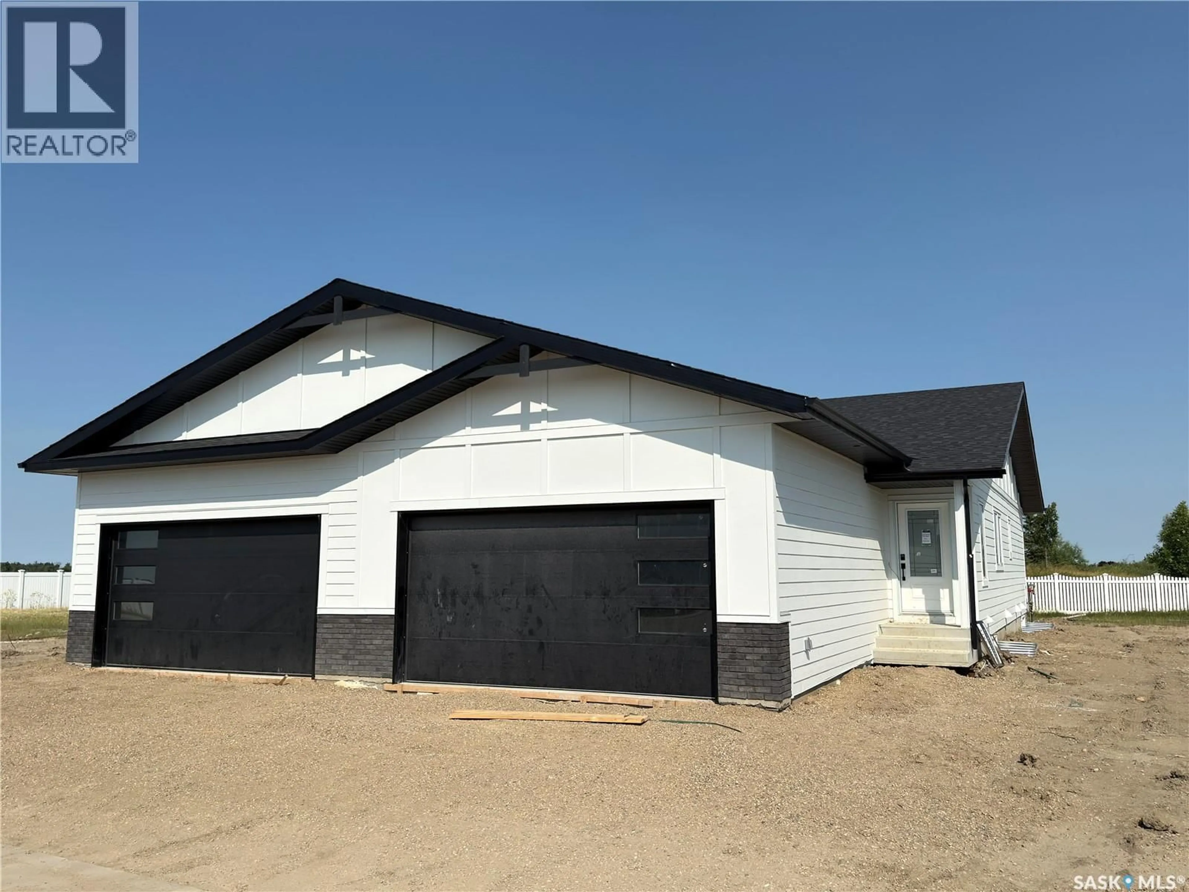 Home with vinyl exterior material, building for 858 DELAET BAY, Warman Saskatchewan S0K4S0