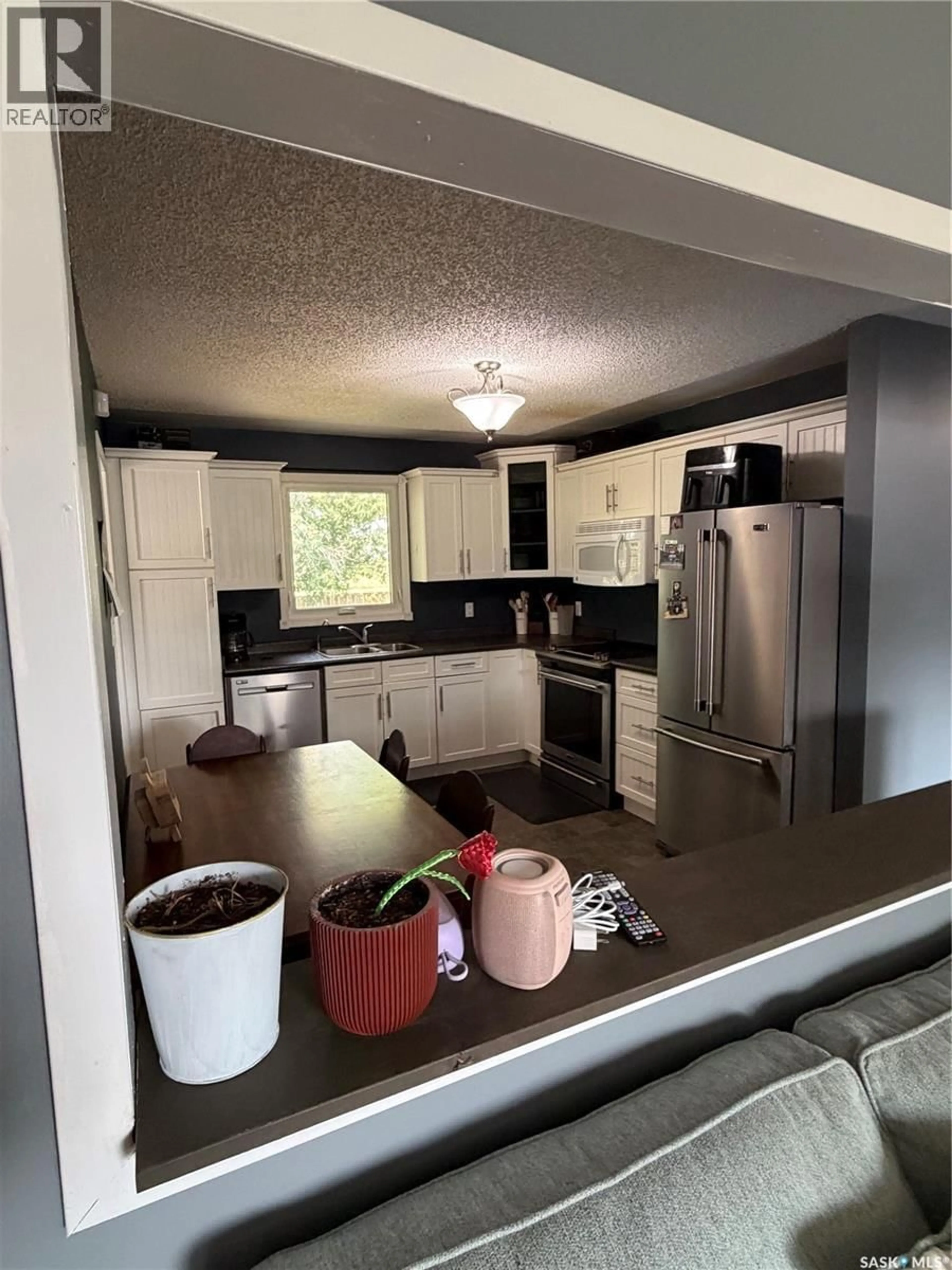 Open concept kitchen, unknown for 348 MYRTLE AVENUE, Yorkton Saskatchewan S3N1T6