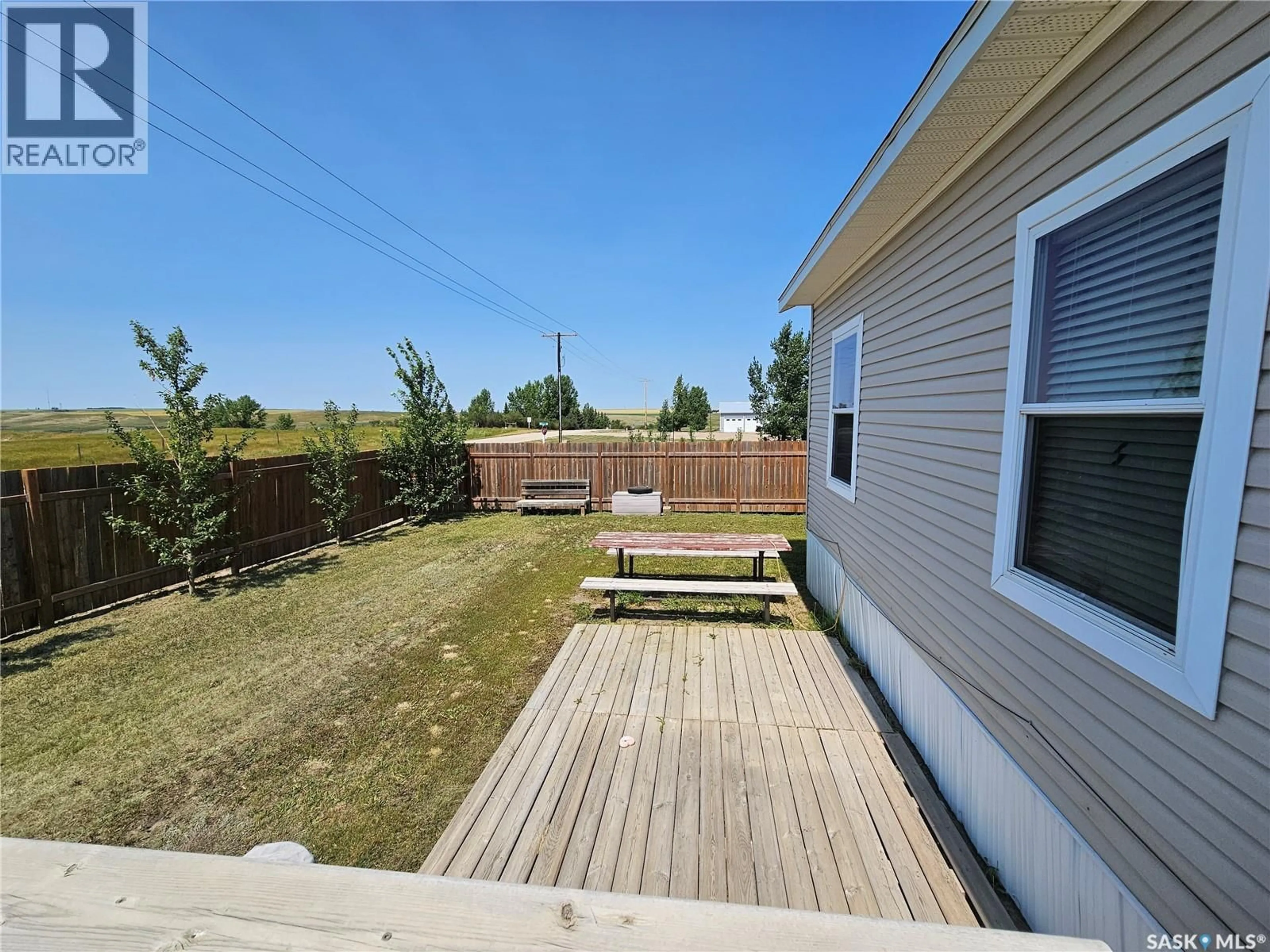 Patio, street for 165 PRAIRIE SUN COURT, Swift Current Saskatchewan S9H3X6