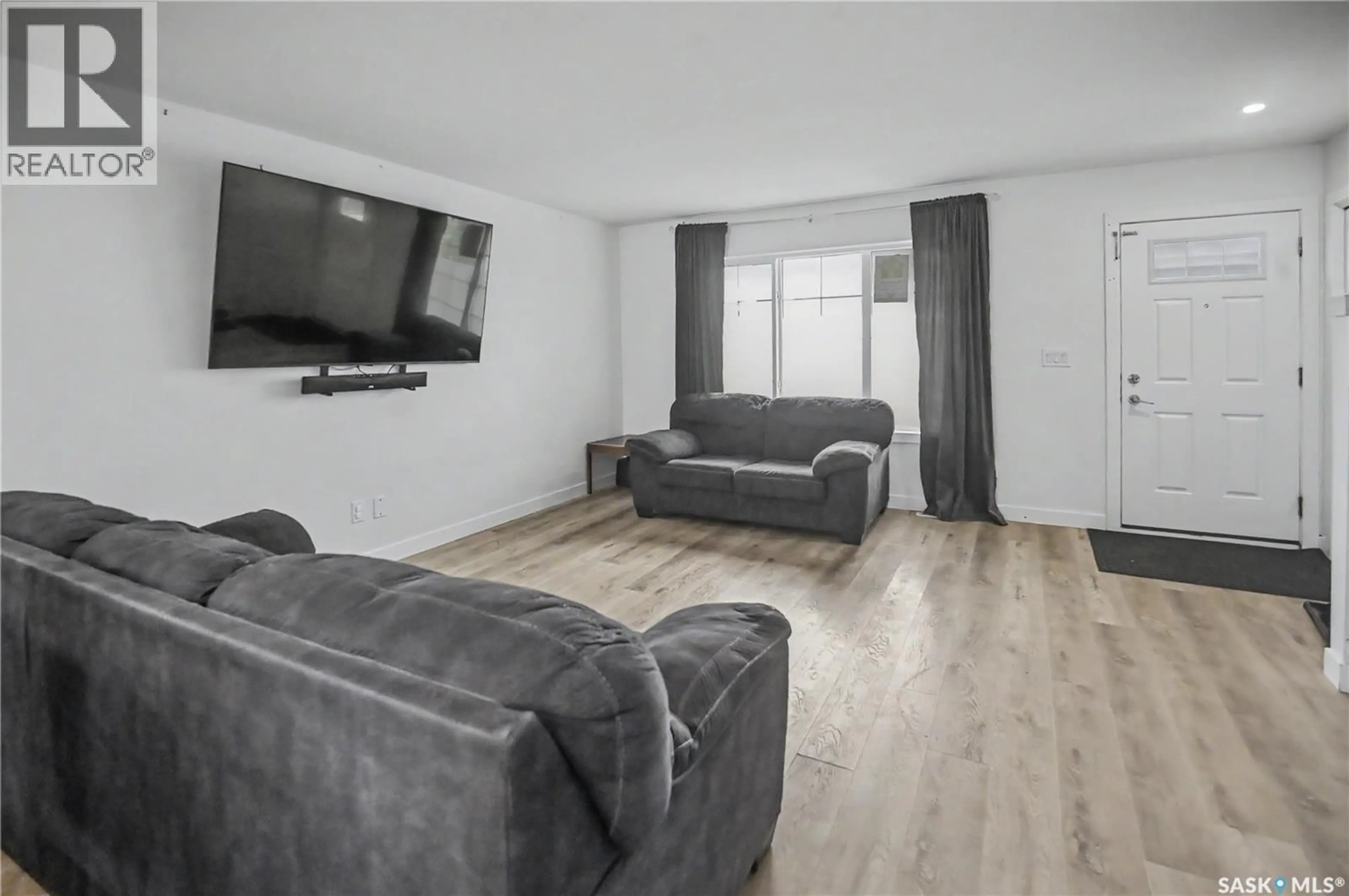 Living room with furniture, unknown for 106 WESTFIELD ROAD, Saskatoon Saskatchewan S7V0Z8