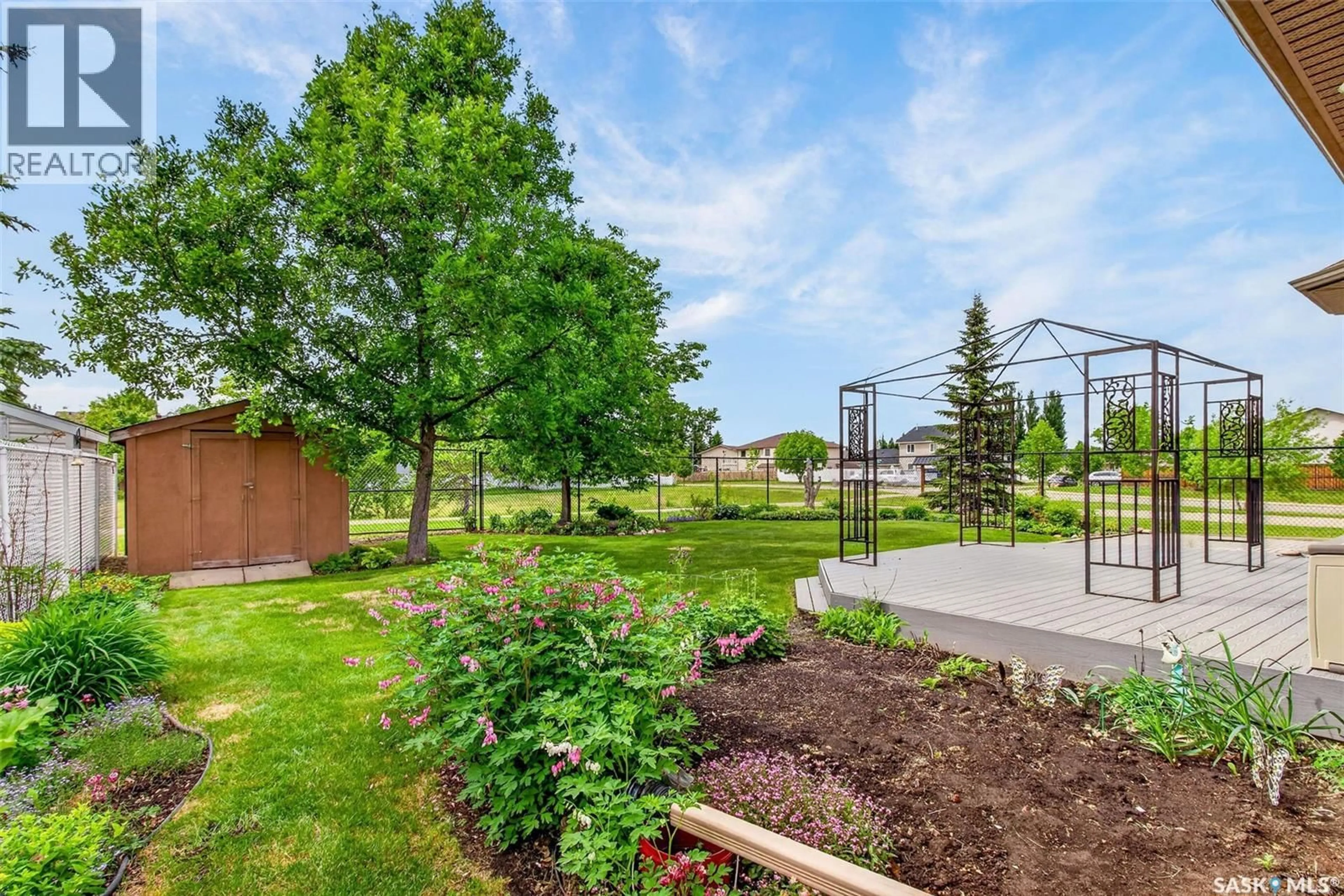 Patio, street for 1 TELFER BAY, Prince Albert Saskatchewan S6X1C4