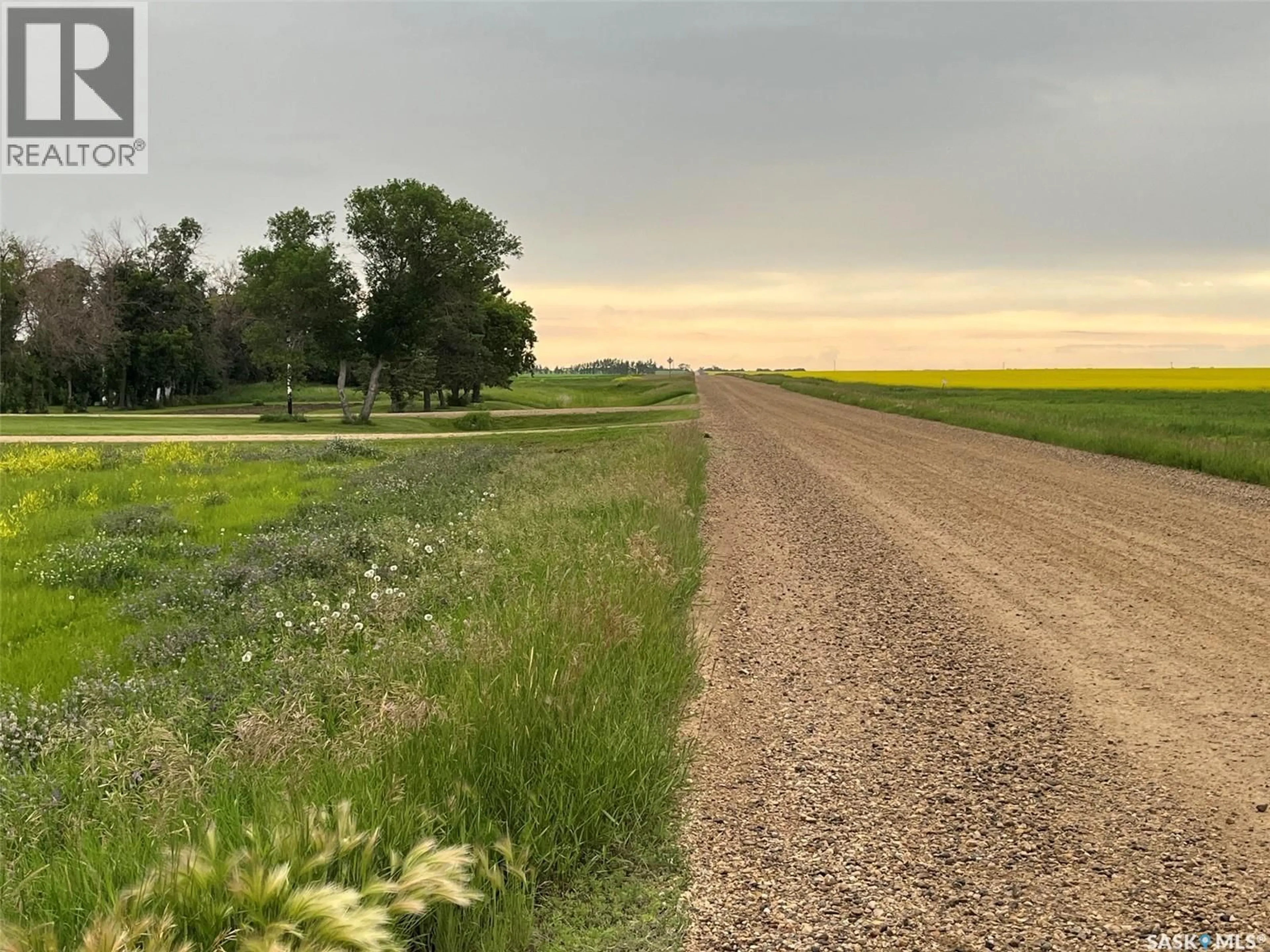 Blurry image for Colgate - OUTSKIRTS, Lomond Rm No. 37 Saskatchewan S4H2J1