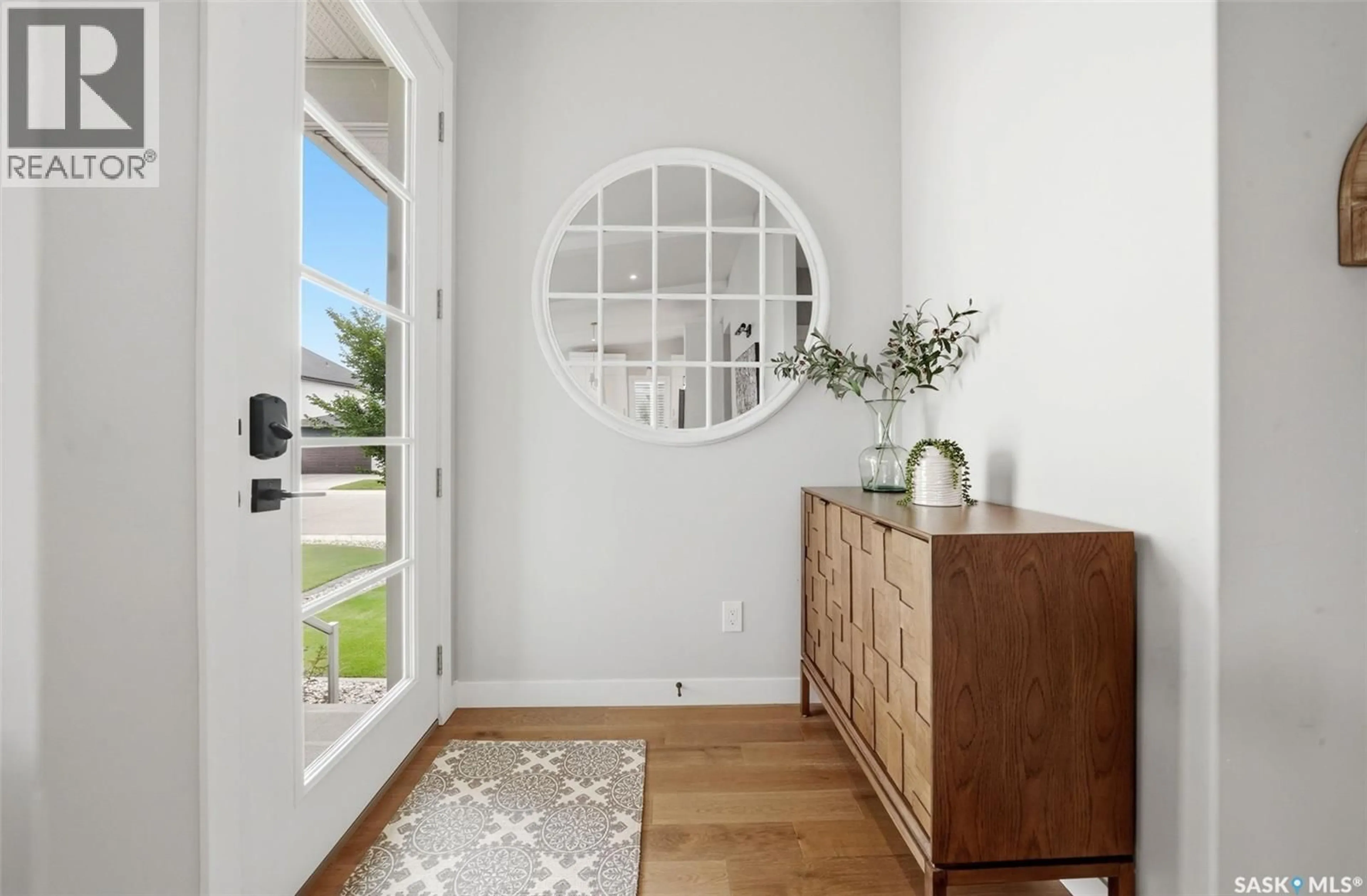 Indoor entryway for 4602 CHUKA DRIVE, Regina Saskatchewan S4V3V5