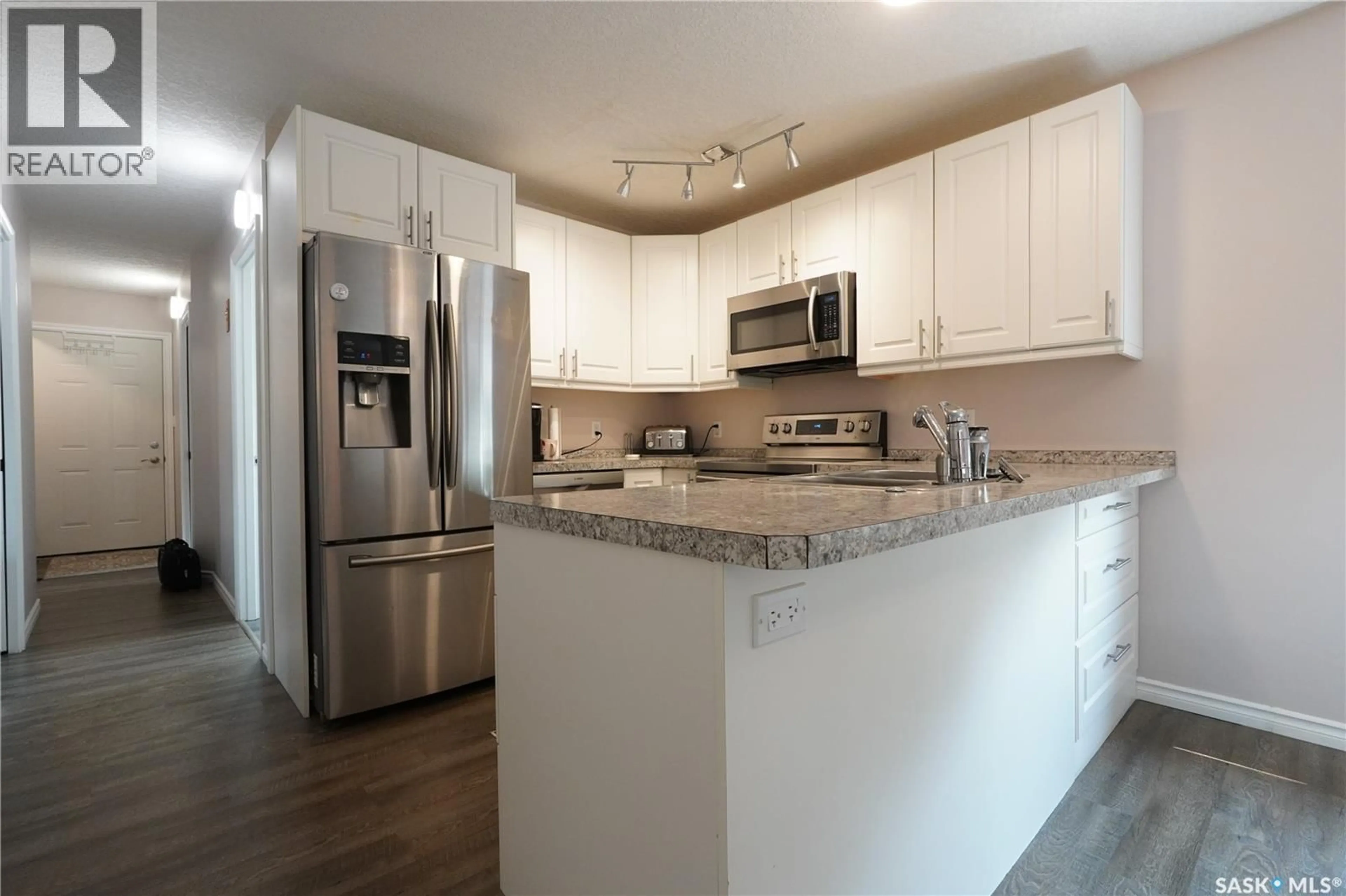 Open concept kitchen, unknown for 5602 DEWDNEY AVENUE, Regina Saskatchewan S4T1C7