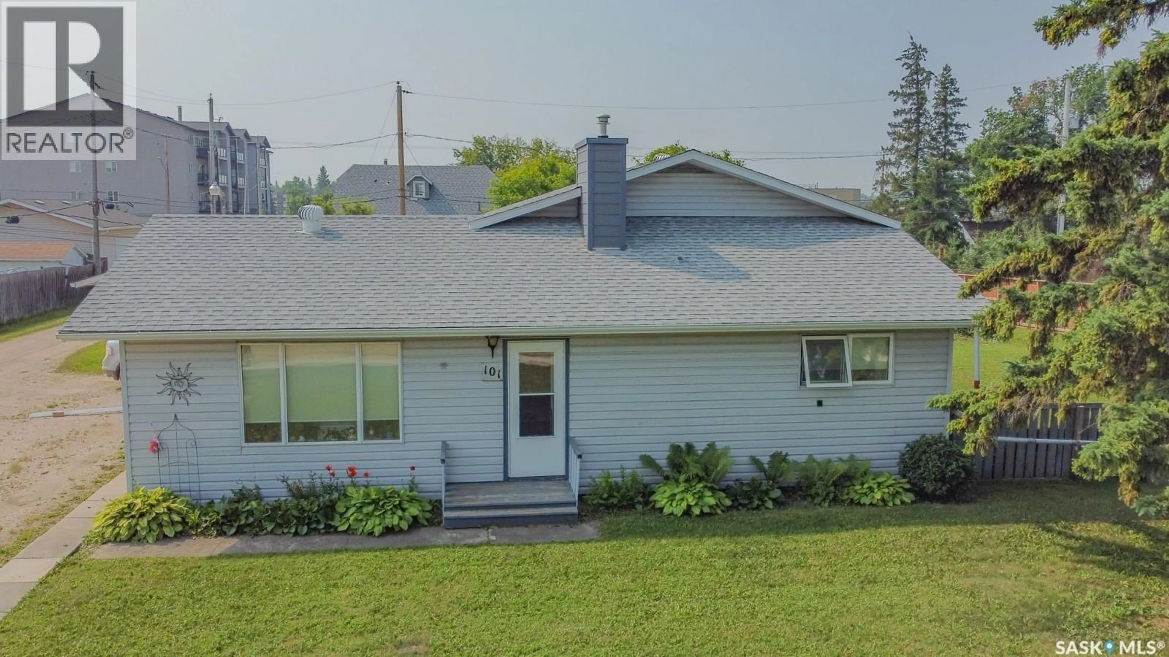 A pic from outside/outdoor area/front of a property/back of a property/a pic from drone, street for 101 CAIRNS AVENUE, Melfort Saskatchewan S0E1A0