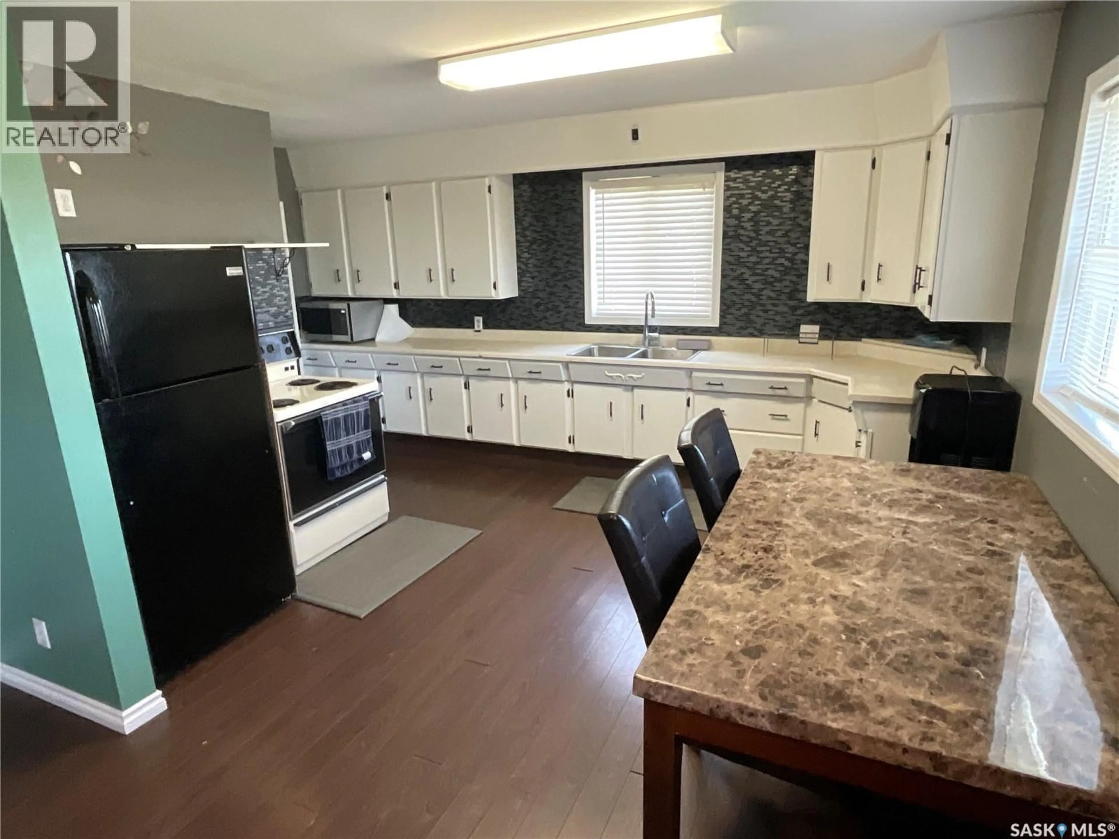 Standard kitchen, unknown for 217 3RD STREET, Wakaw Saskatchewan S0K4P0