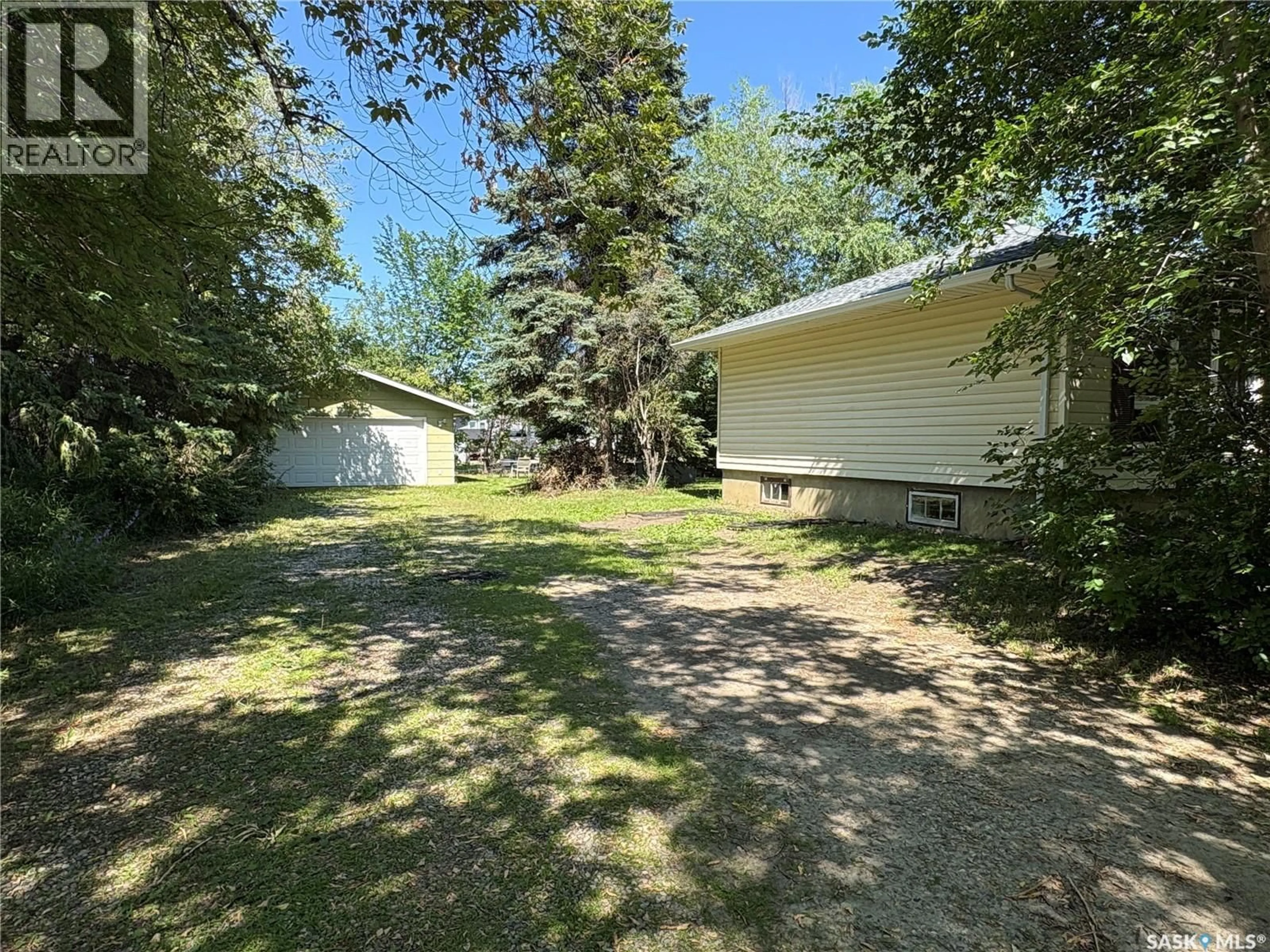 A pic from outside/outdoor area/front of a property/back of a property/a pic from drone, unknown for 16 29TH STREET, Prince Albert Saskatchewan S6V1Y2