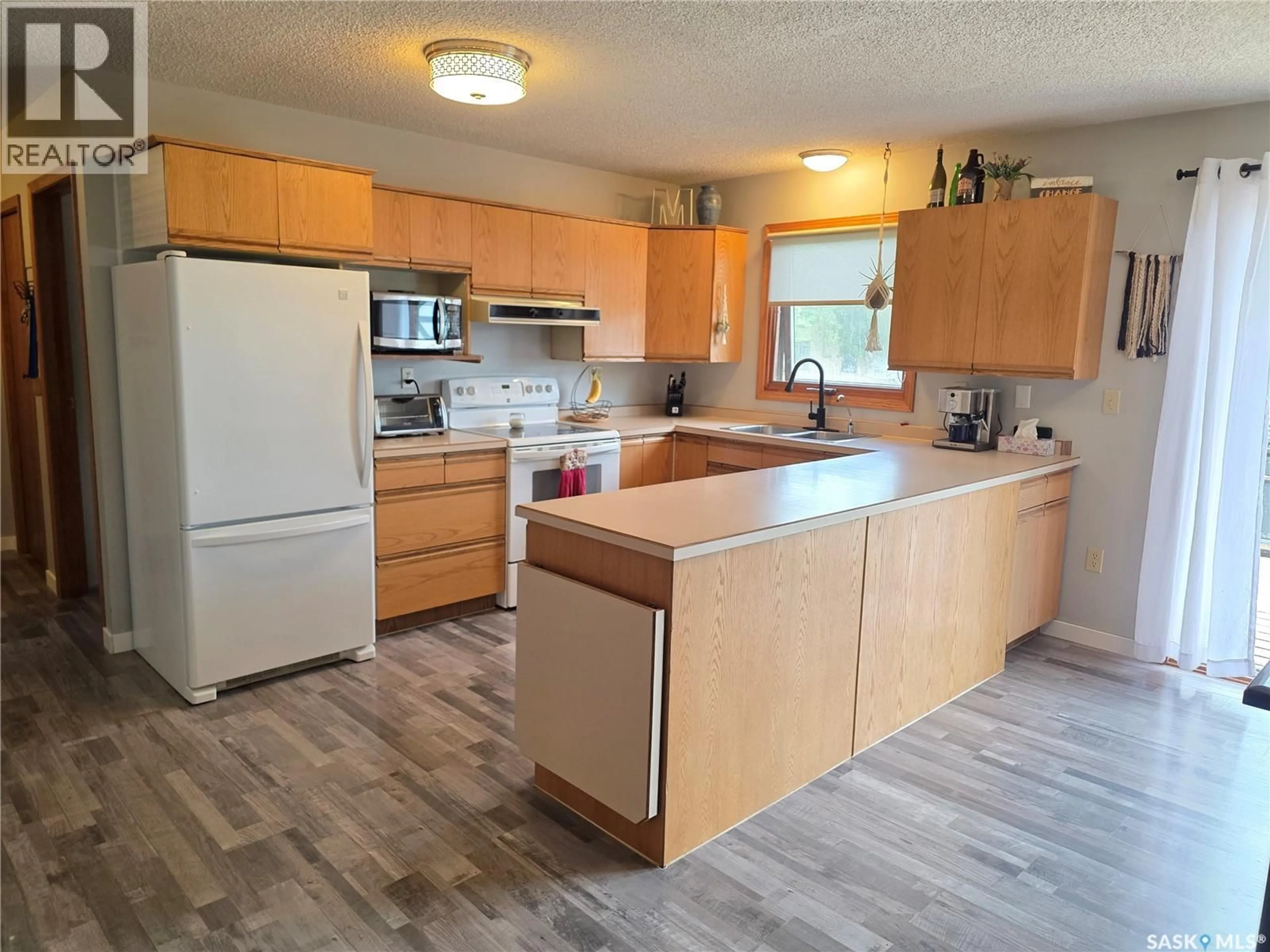 Standard kitchen, unknown for 103 BOUNTY STREET, Conquest Saskatchewan S0L0L0