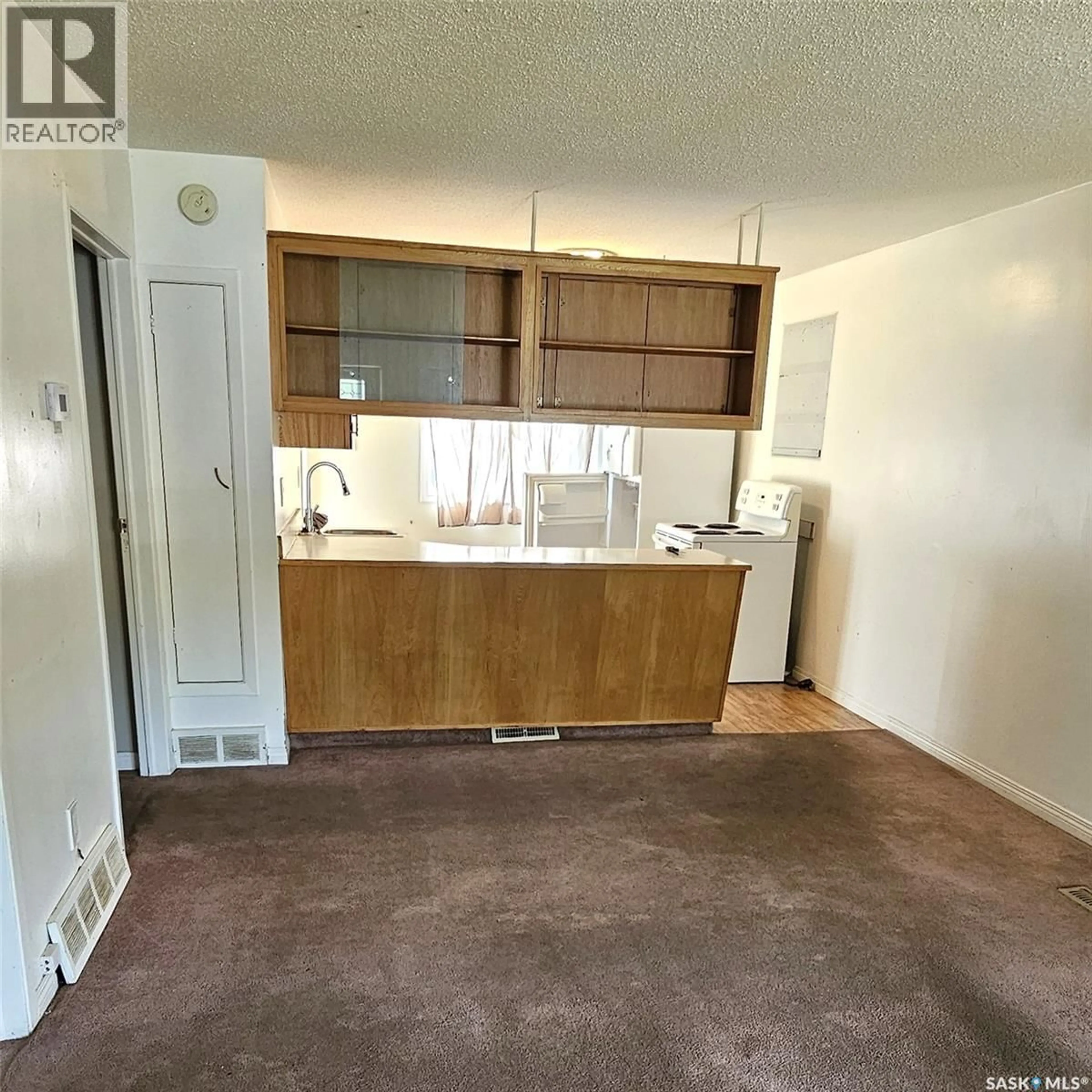 Unknown for 2027 MONTREAL STREET, Regina Saskatchewan S4P1L5