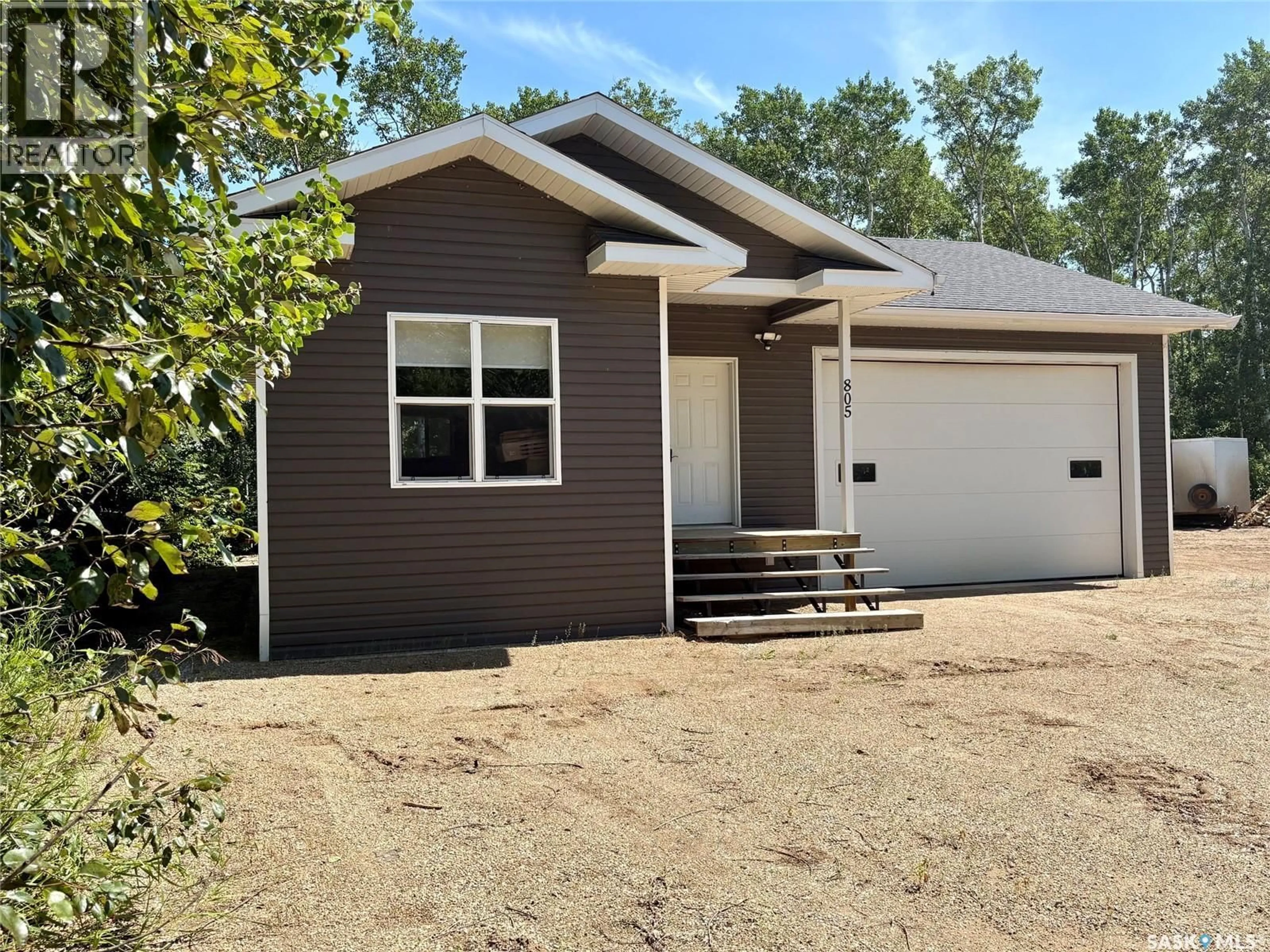 Home with vinyl exterior material, street for 805 POTTER PLACE, Good Spirit Lake Saskatchewan S0A0L0