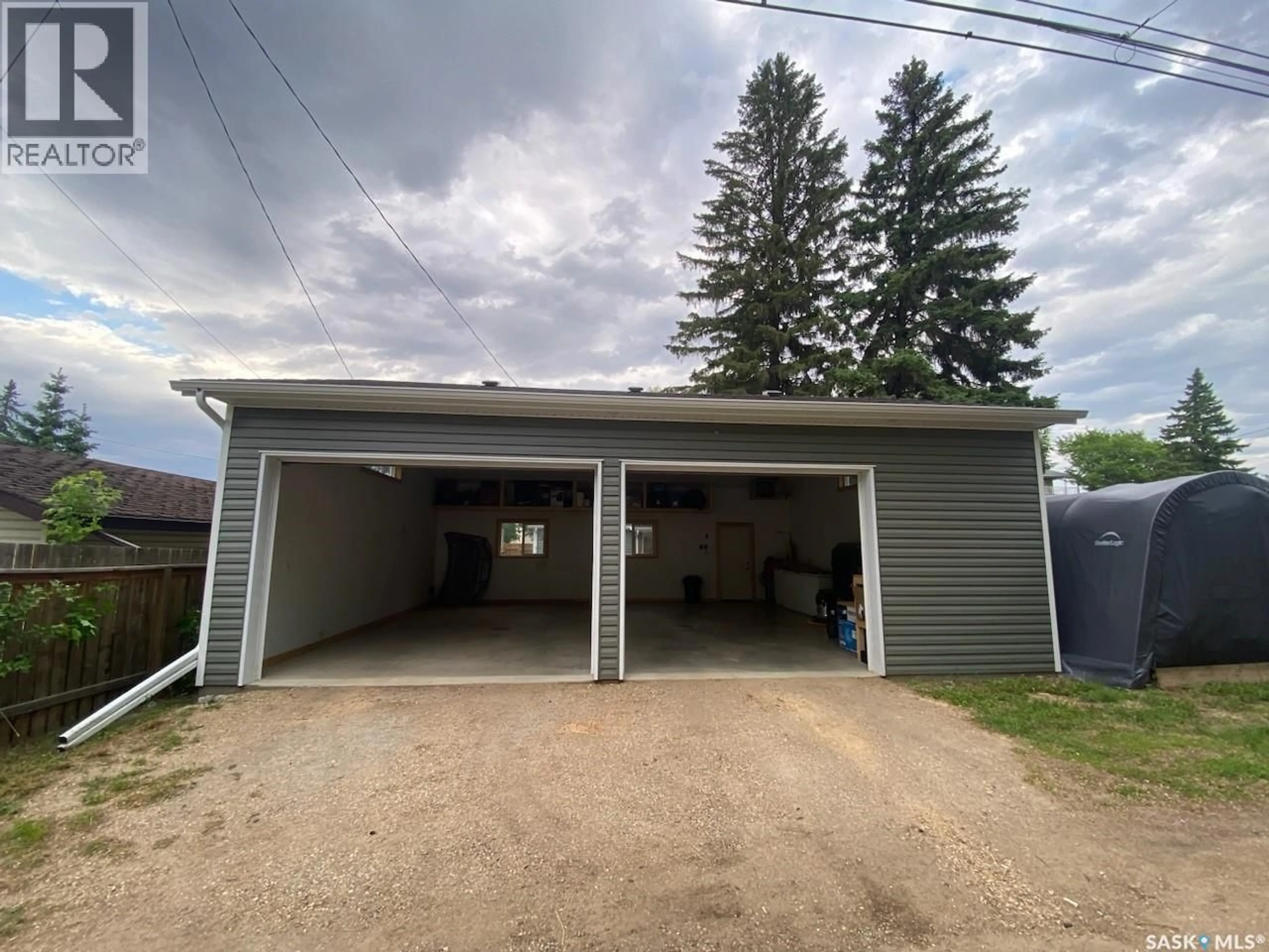 Indoor garage for 2009 7TH STREET, Rosthern Saskatchewan S0K3R0