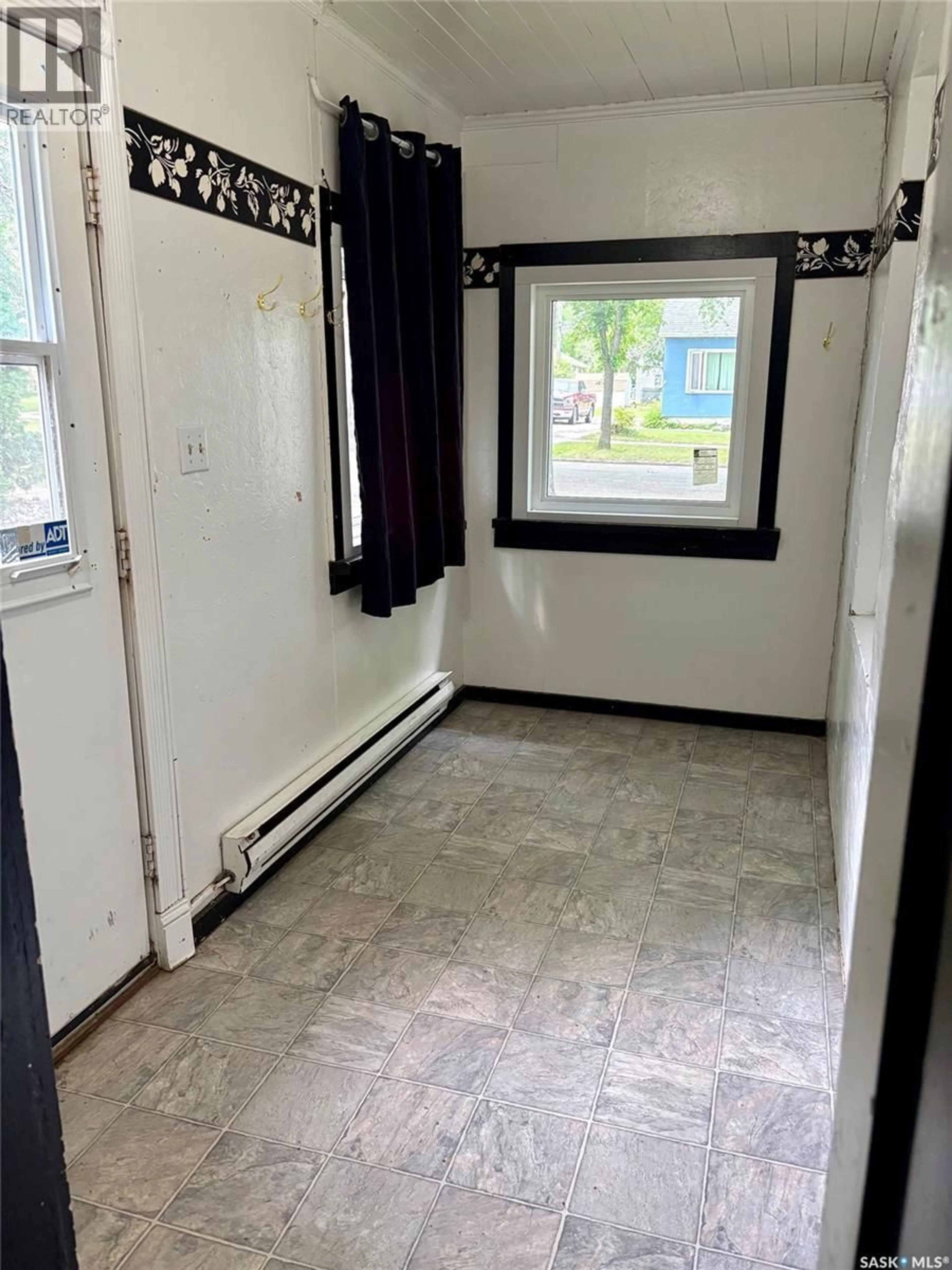 A pic of a room for 67 ASSINIBOIA AVENUE, Yorkton Saskatchewan S3N1N7