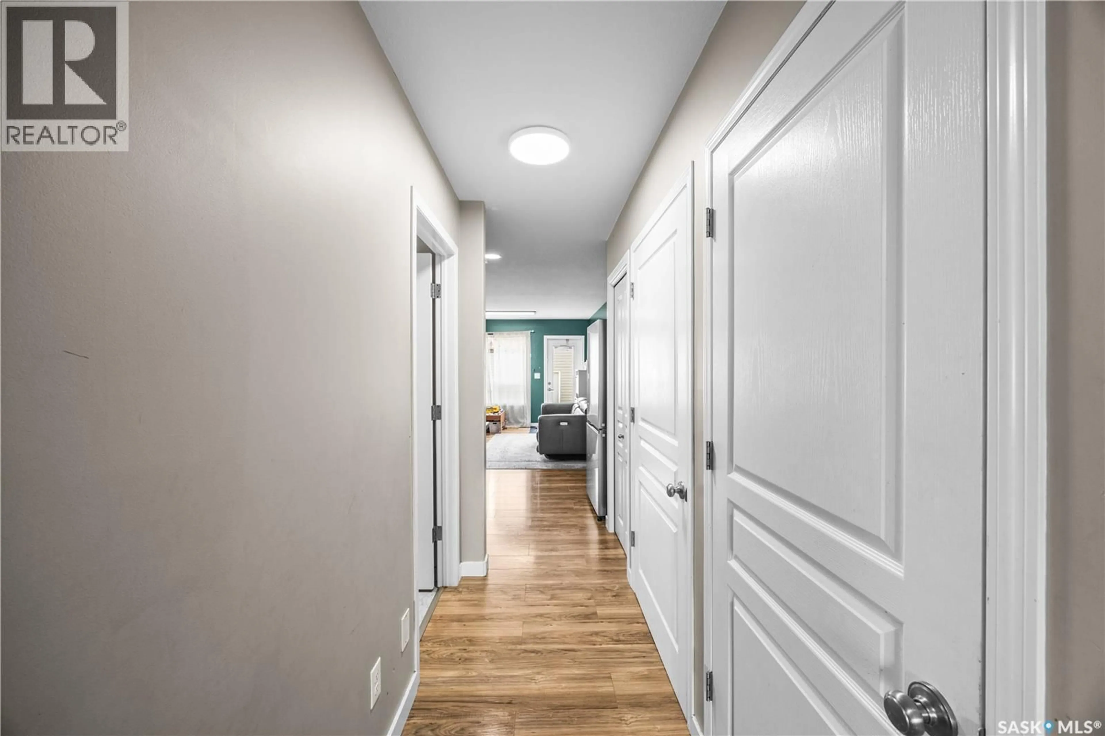 Indoor entryway for 439 COAD MANOR, Saskatoon Saskatchewan S7R0C6
