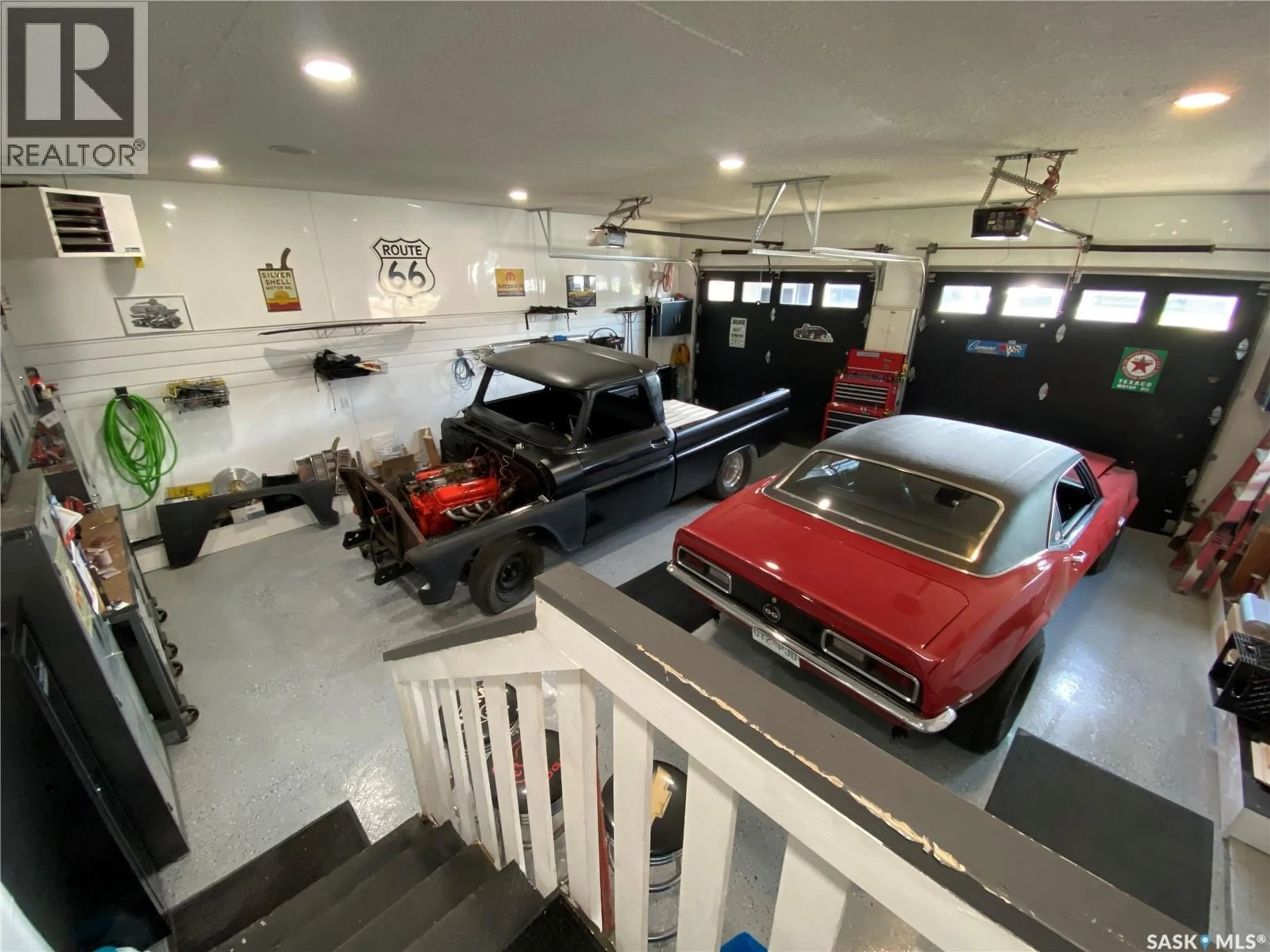 Indoor garage for 74 MADGE WAY, Yorkton Saskatchewan S3N0X2
