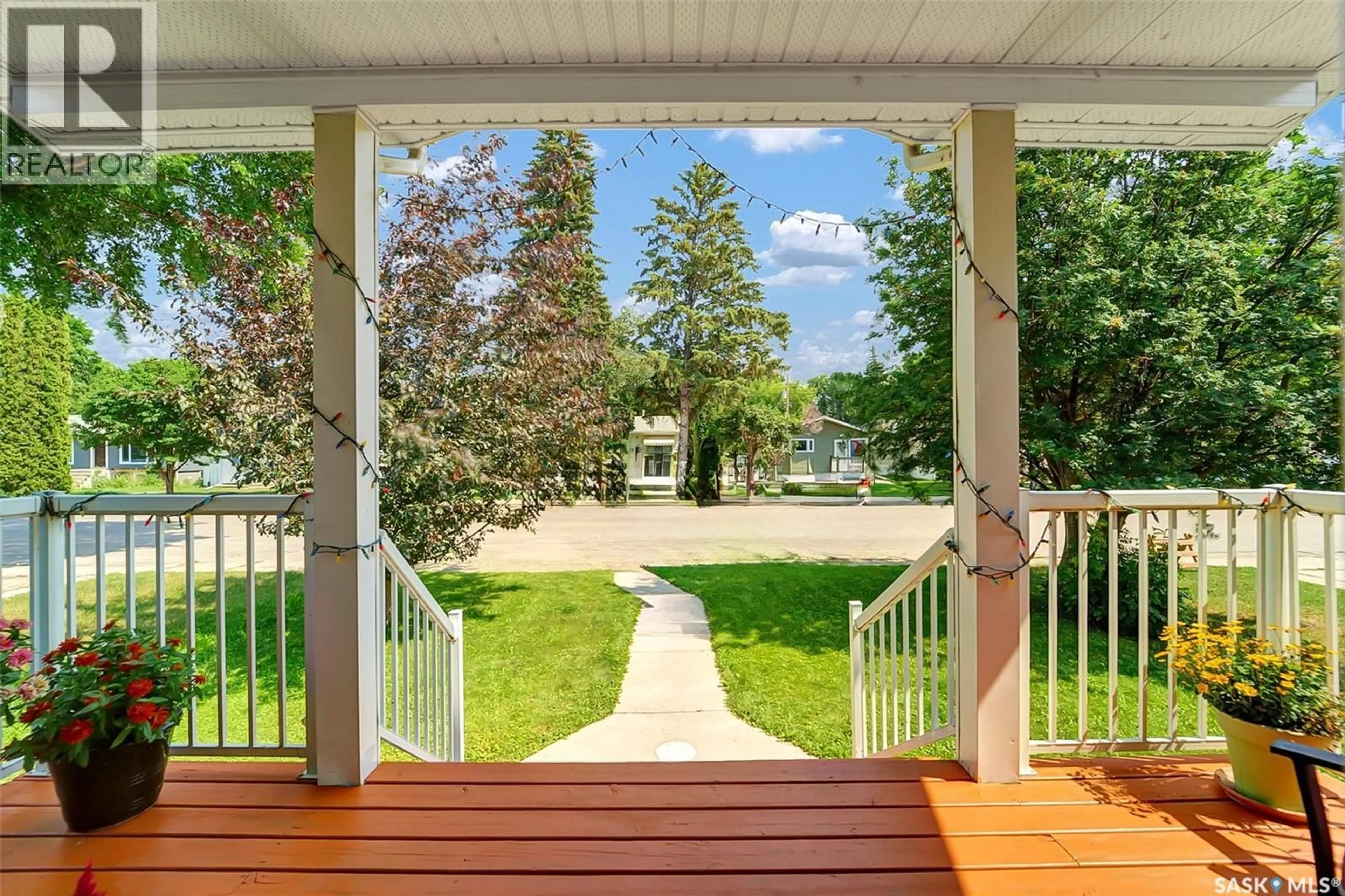 Patio, unknown for 2218 ST ANDREWS AVENUE, Saskatoon Saskatchewan S7M0M3