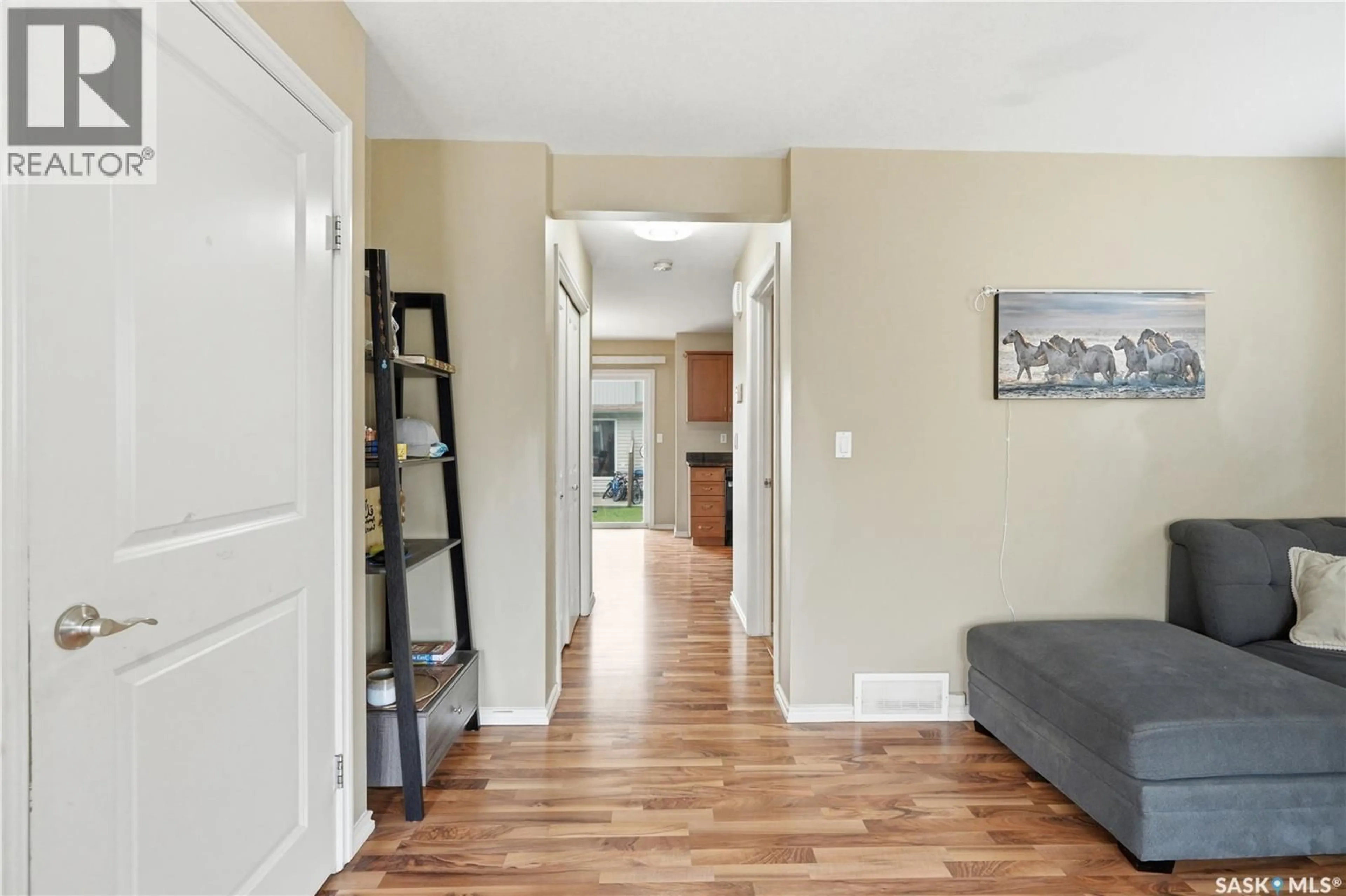 Indoor entryway for 303 - 312 SLIMMON PLACE, Saskatoon Saskatchewan S7V0A8