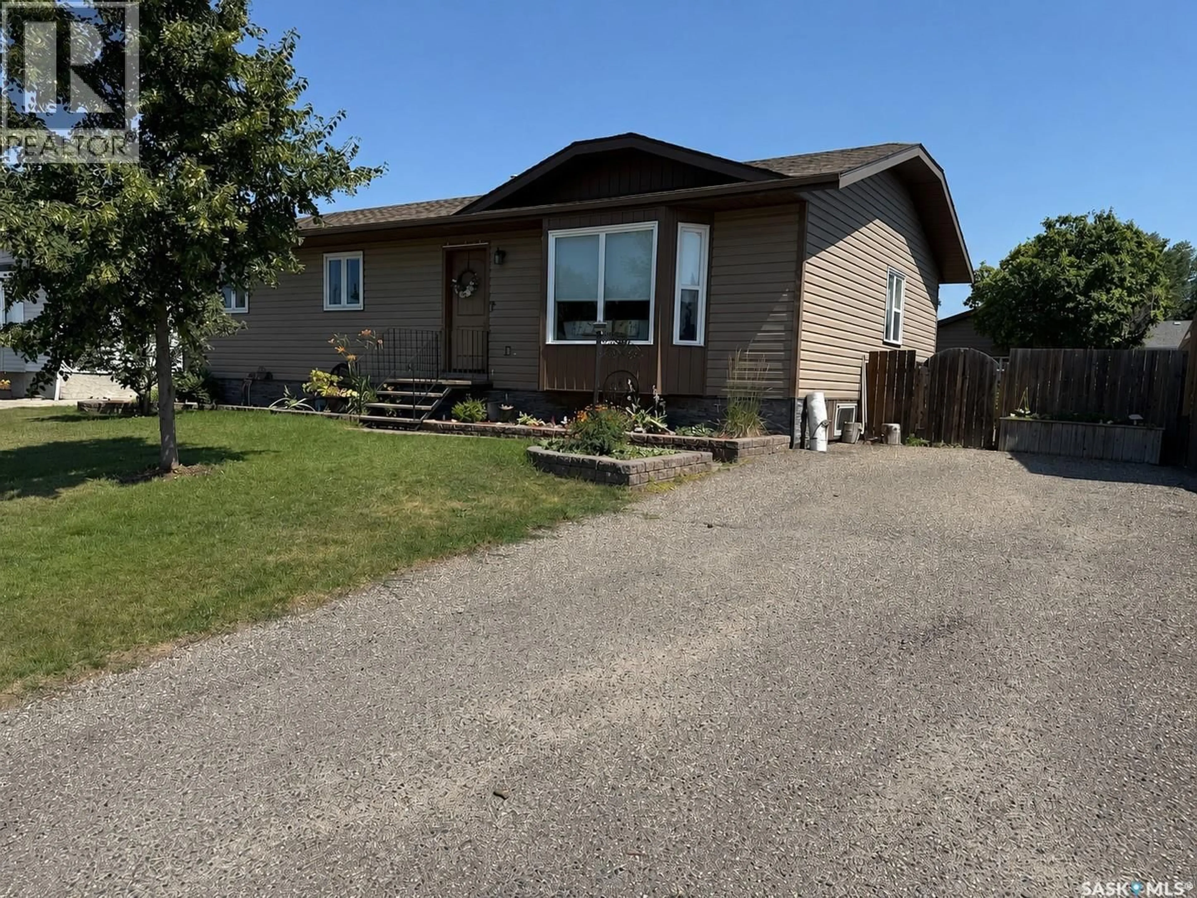 A pic from outside/outdoor area/front of a property/back of a property/a pic from drone, street for 207 MAPLE STREET, Outlook Saskatchewan S0L2N0