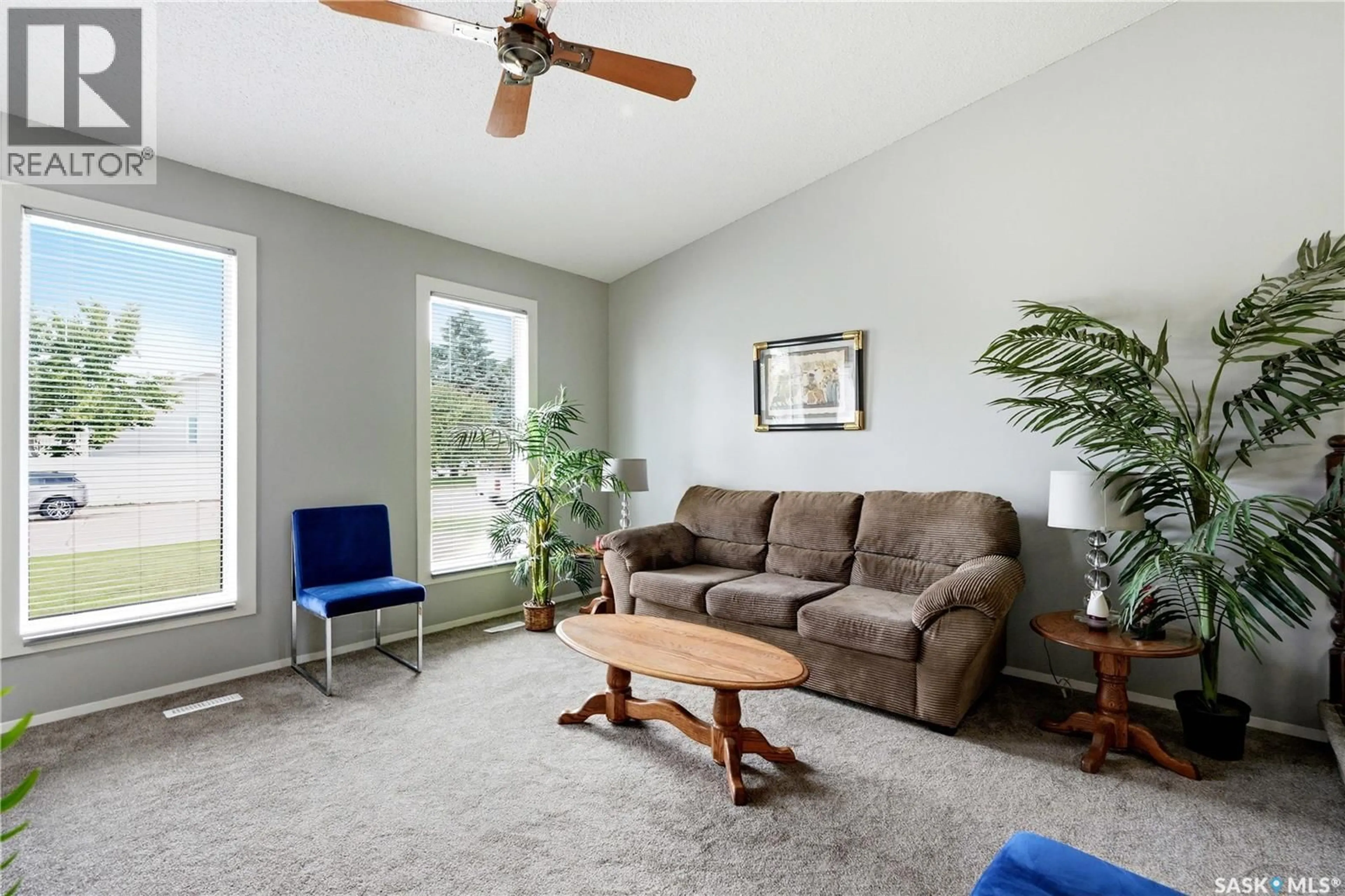 Living room with furniture, unknown for 130 FLAVELLE CRESCENT, Saskatoon Saskatchewan S7L6L2
