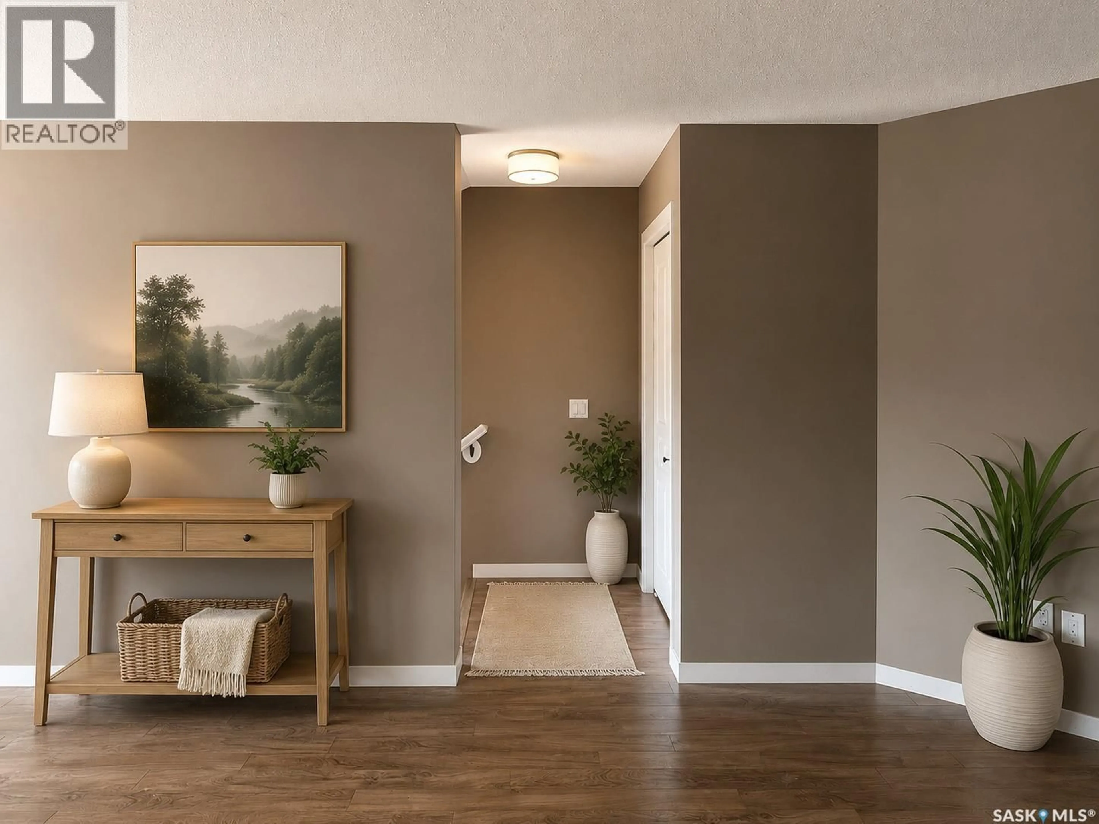 Indoor entryway for 8 - 5004 JAMES HILL ROAD, Regina Saskatchewan S4W0B8