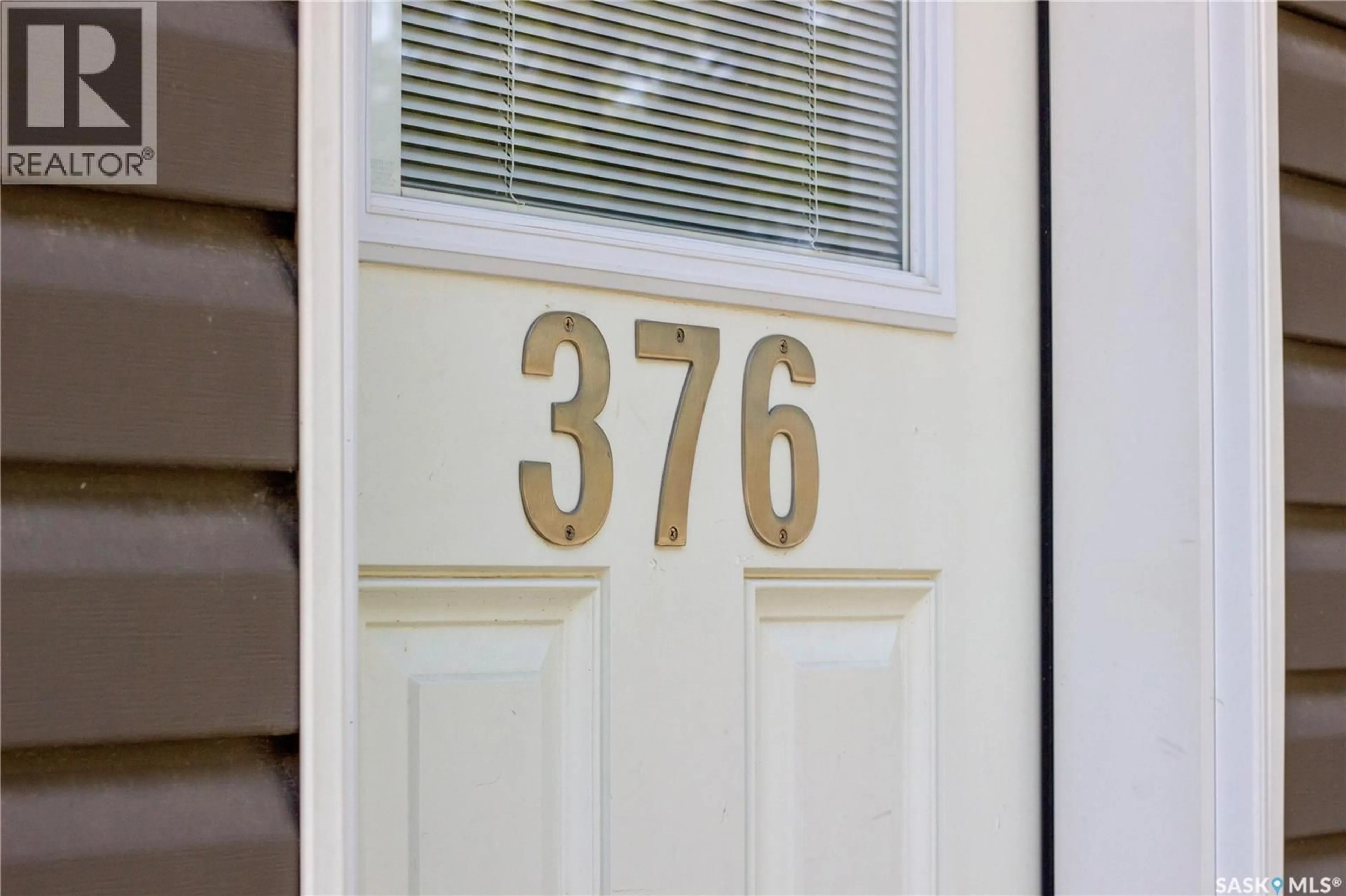 Indoor entryway for 376 6TH AVENUE, Swift Current Saskatchewan S9H0Y1
