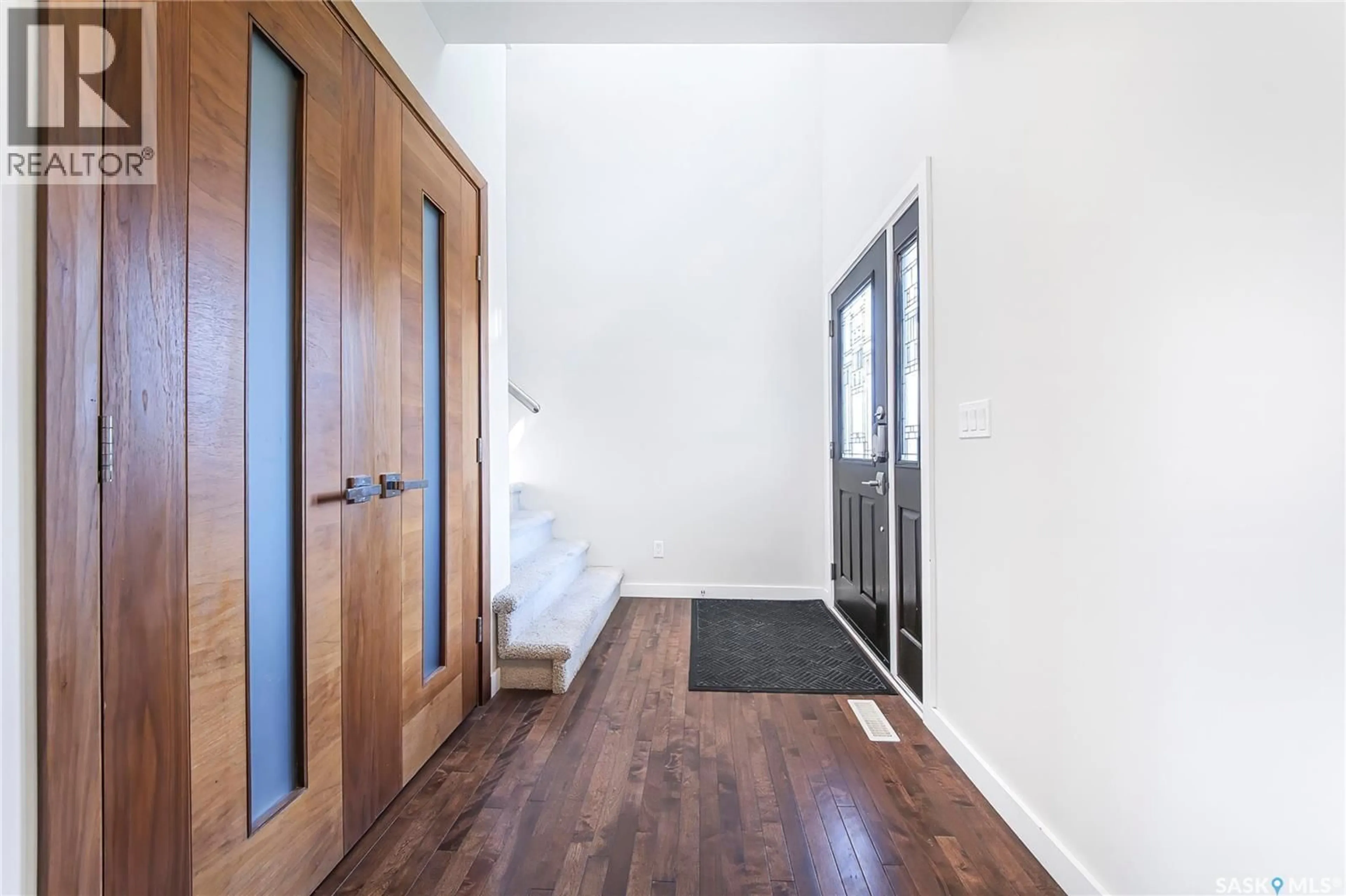 Indoor entryway for 435 PICHLER CRESCENT, Saskatoon Saskatchewan S7V0H2