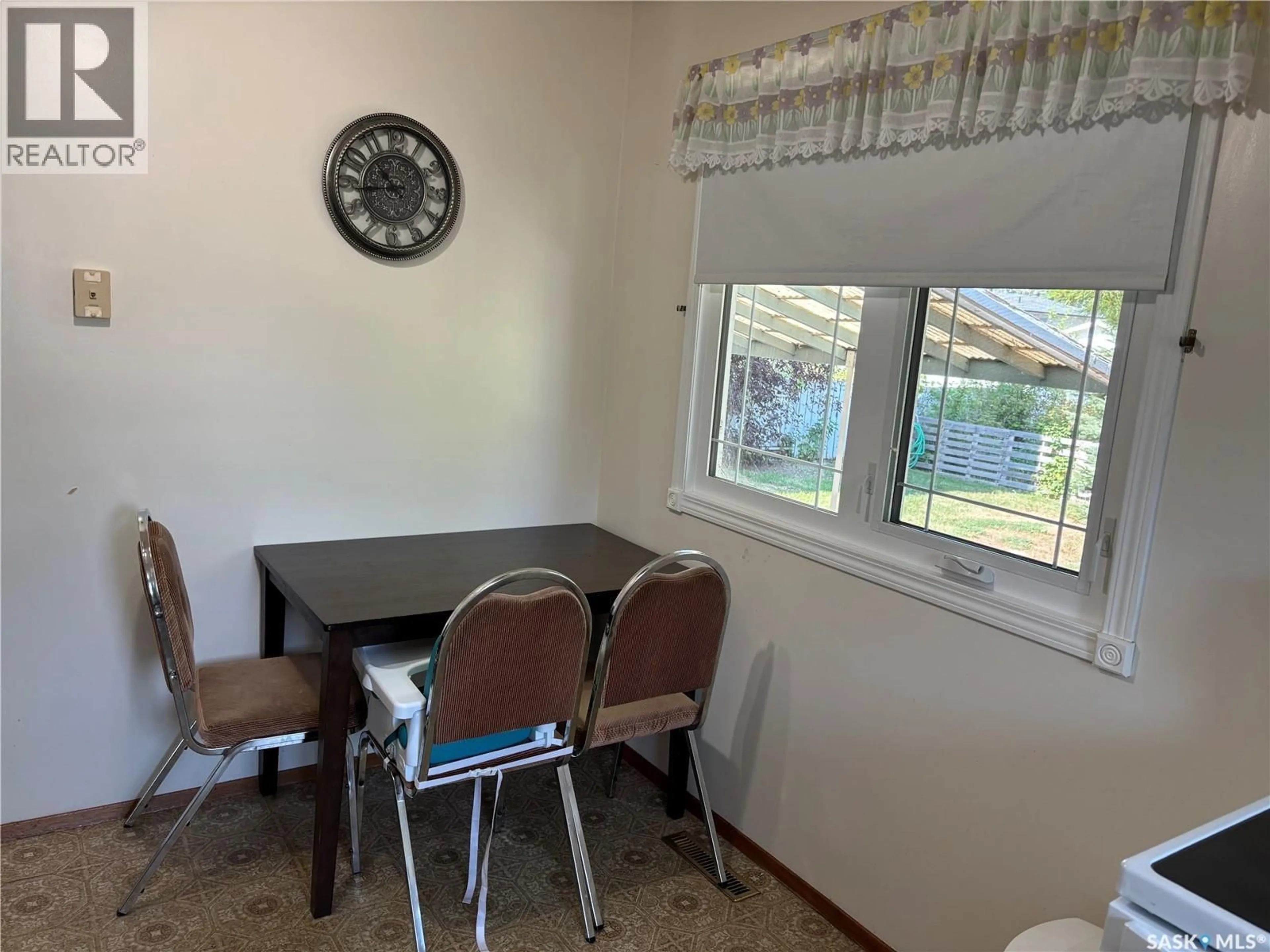 Dining room, unknown for 8 WHYTE PLACE, Swift Current Saskatchewan S9H1P8