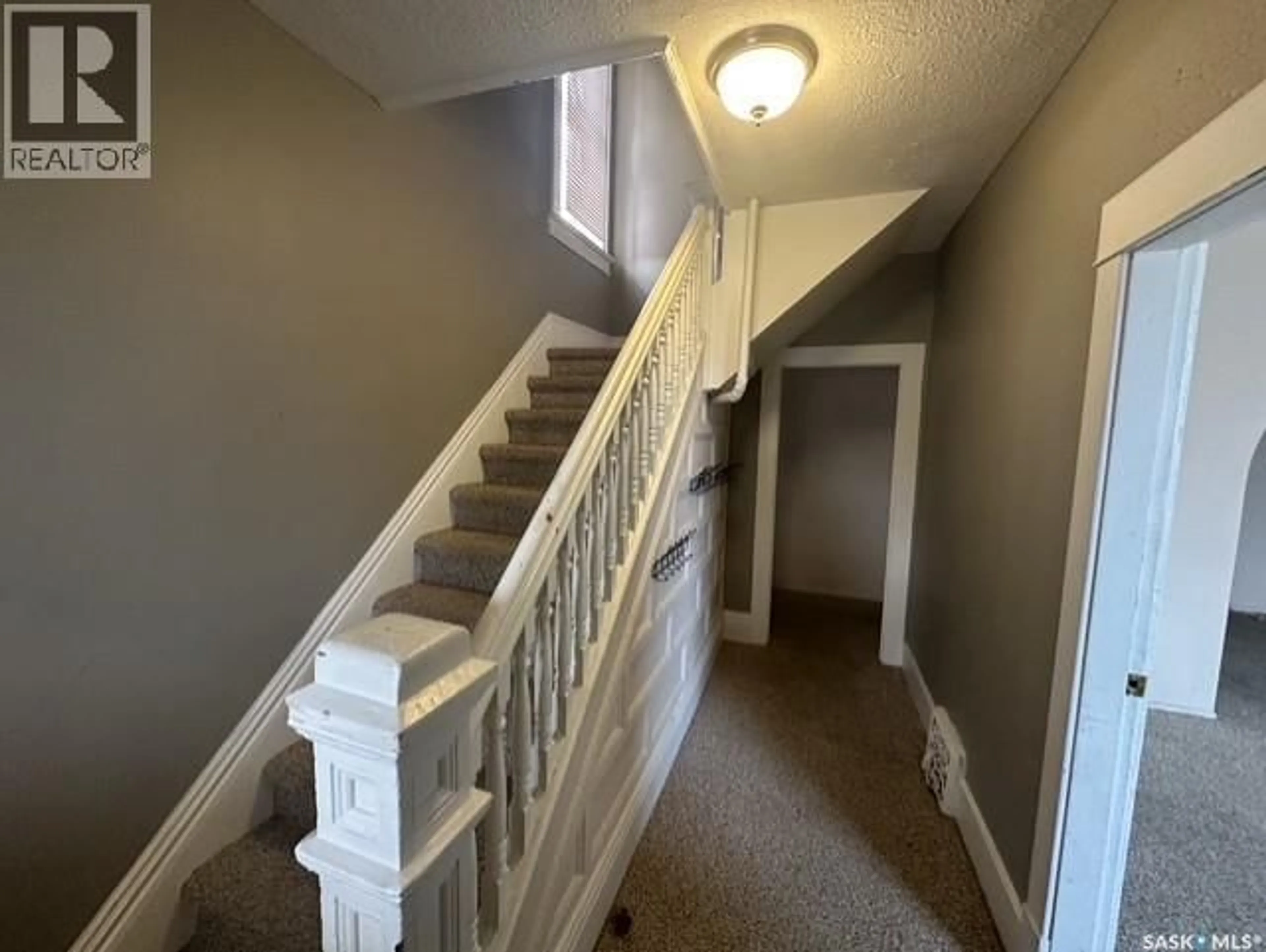 Stairs for 310 HIGH STREET, Moose Jaw Saskatchewan S6H1S9