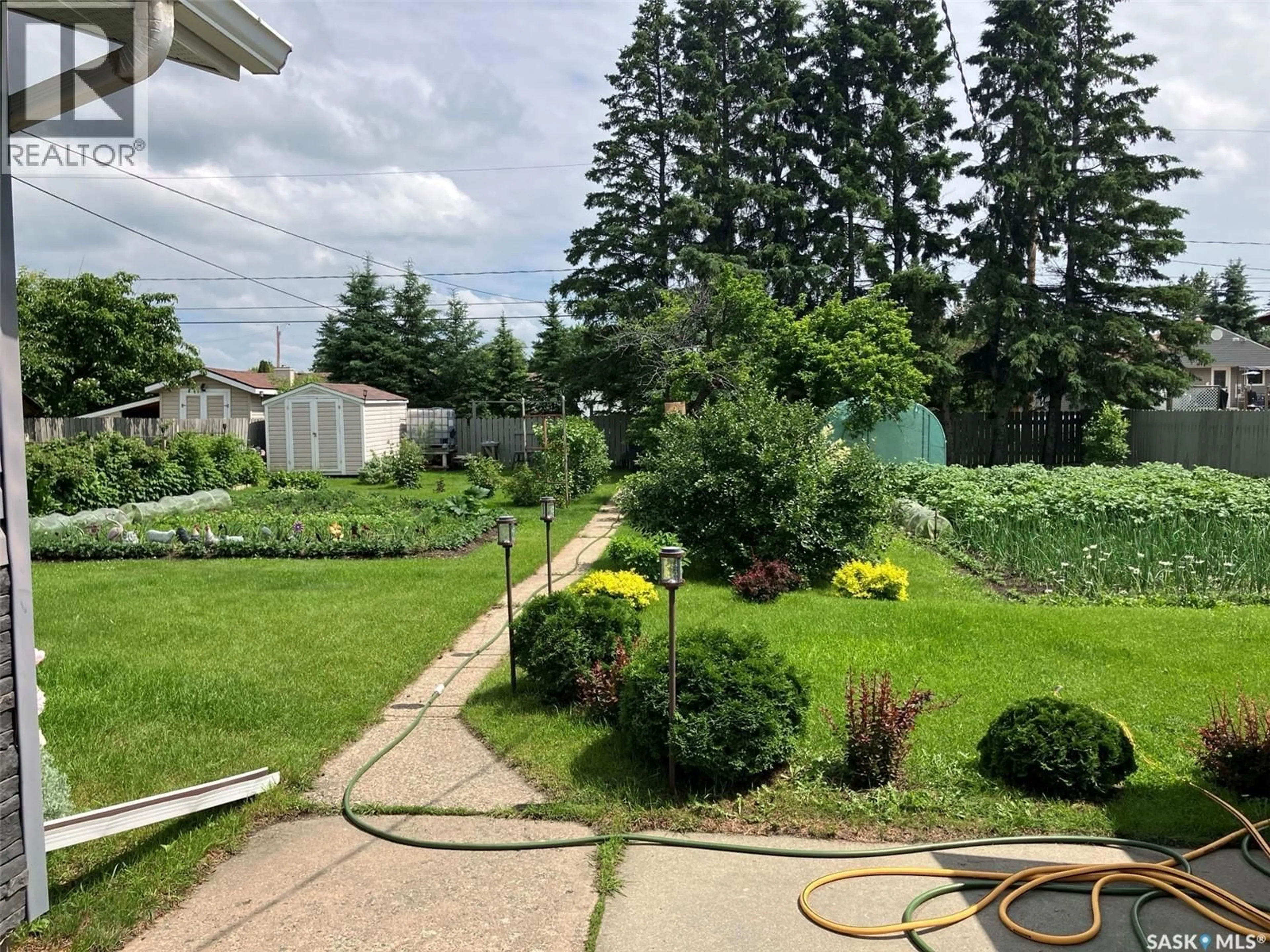 Patio, unknown for 311 3RD STREET, Nipawin Saskatchewan S0E1E0