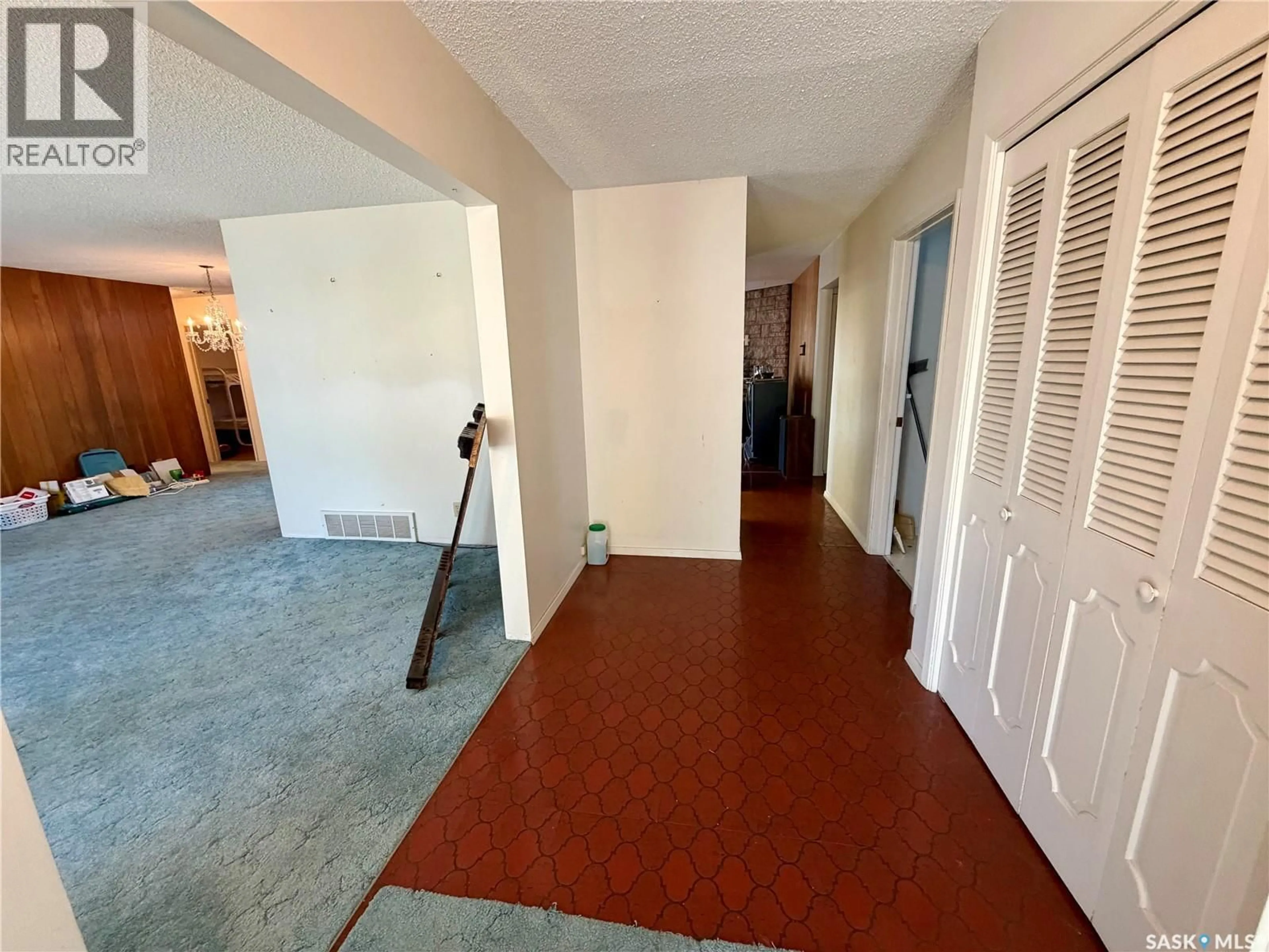 Unknown for 1247 GORDON ROAD, Moose Jaw Saskatchewan S6H3E3