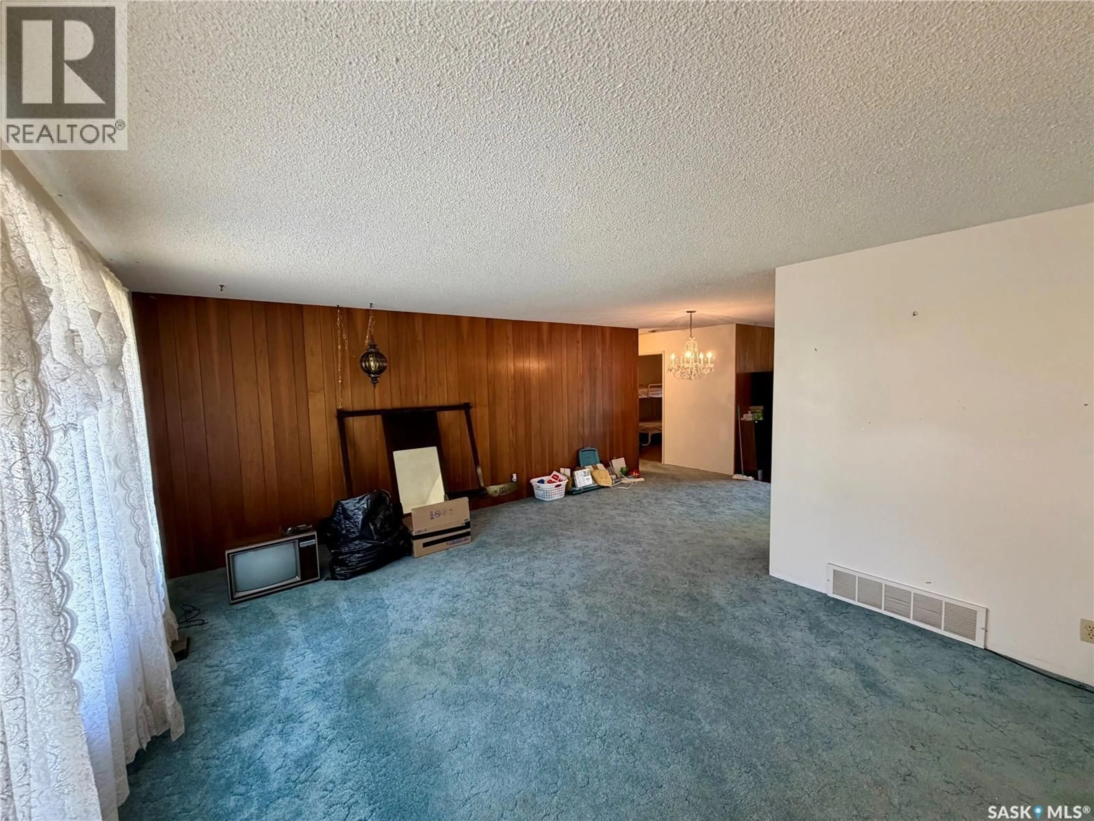 A pic of a room for 1247 GORDON ROAD, Moose Jaw Saskatchewan S6H3E3
