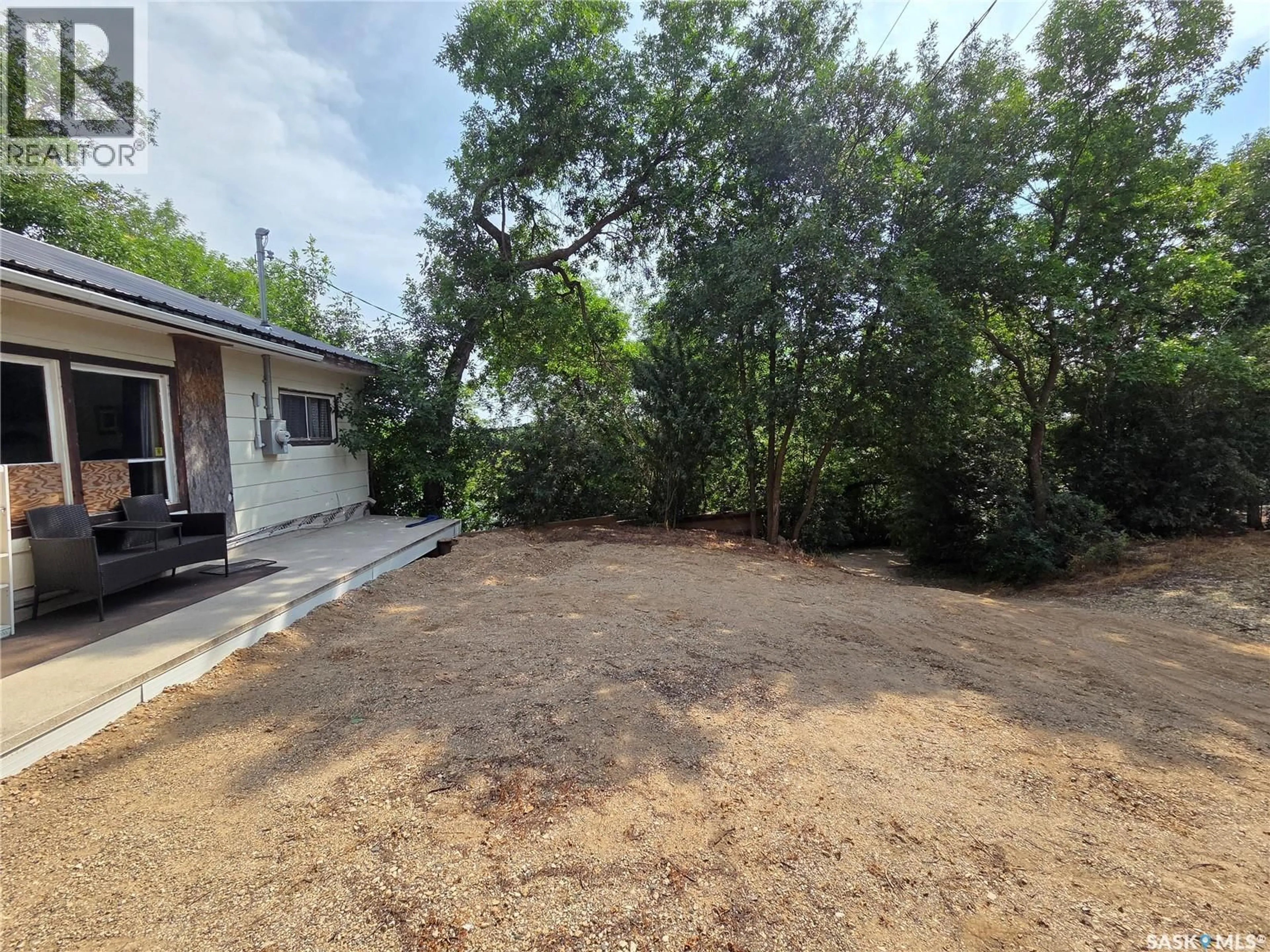 A pic from outside/outdoor area/front of a property/back of a property/a pic from drone, unknown for 769 ENNIS AVENUE, White Bear IR 70 Saskatchewan S0C0R0