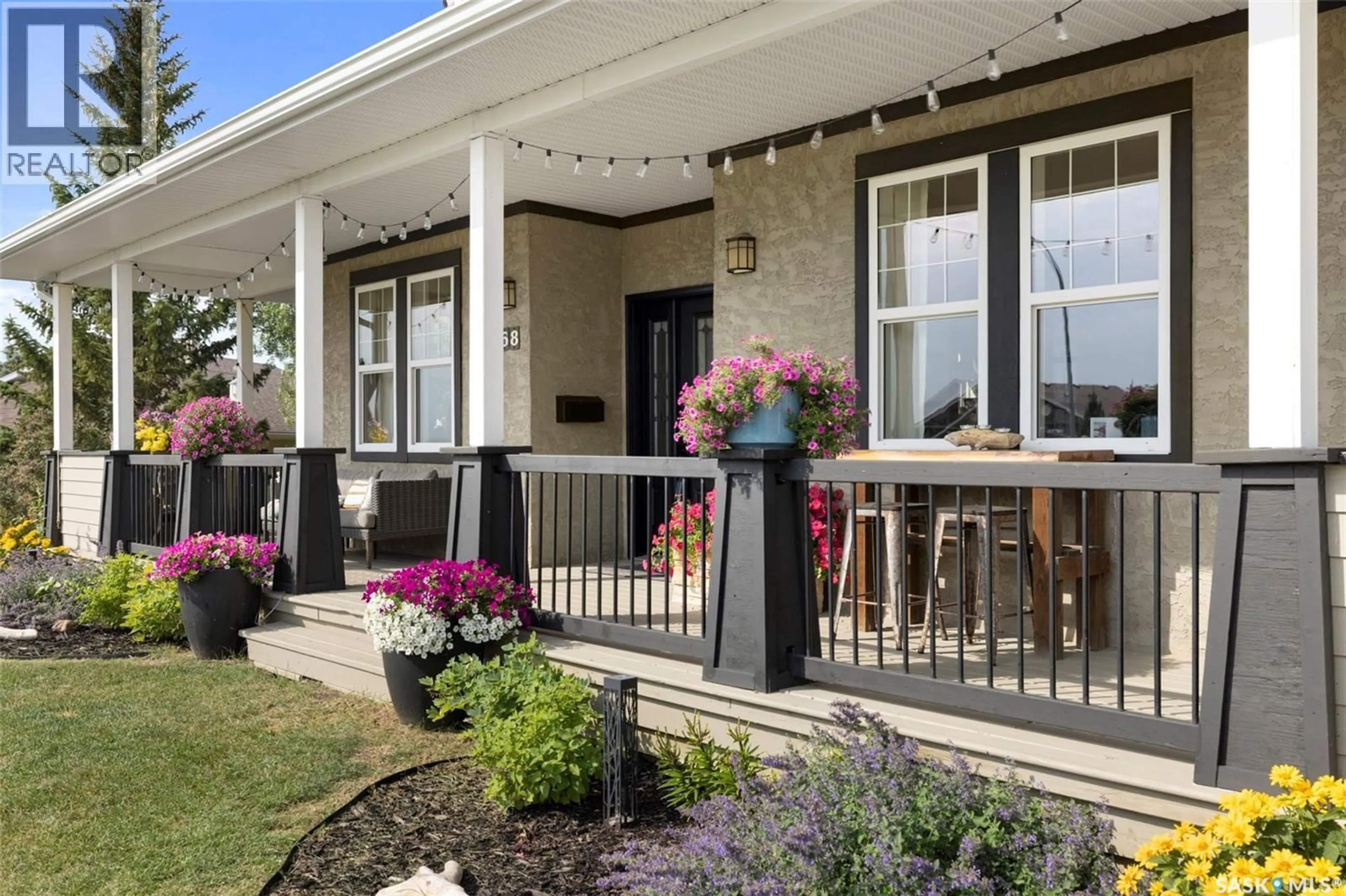 Patio, street for 68 DEERCREST RUN, Lumsden Rm No. 189 Saskatchewan S2V1B8