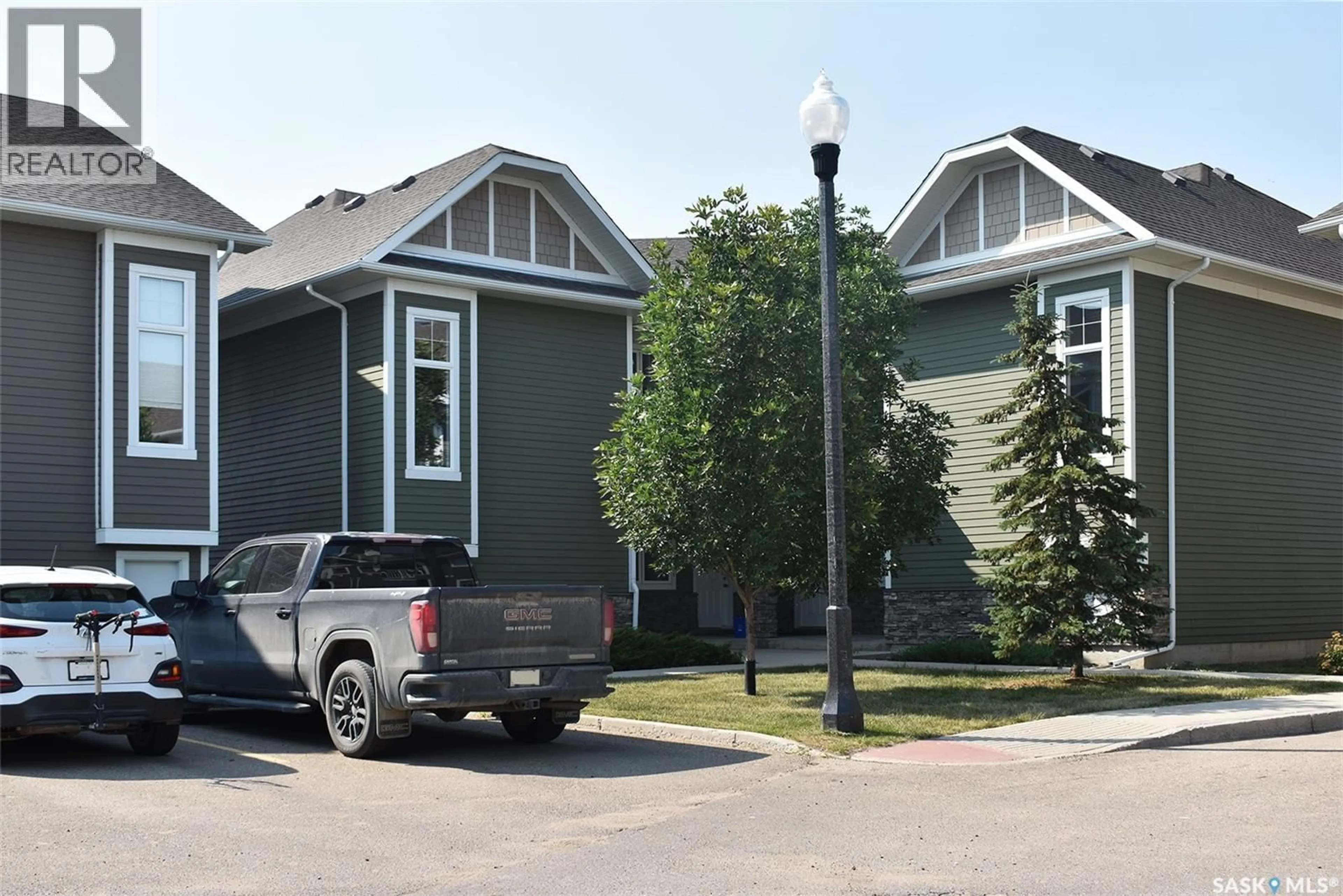 Home with vinyl exterior material, street for 4167 GREEN APPLE DRIVE, Regina Saskatchewan S4V1S1