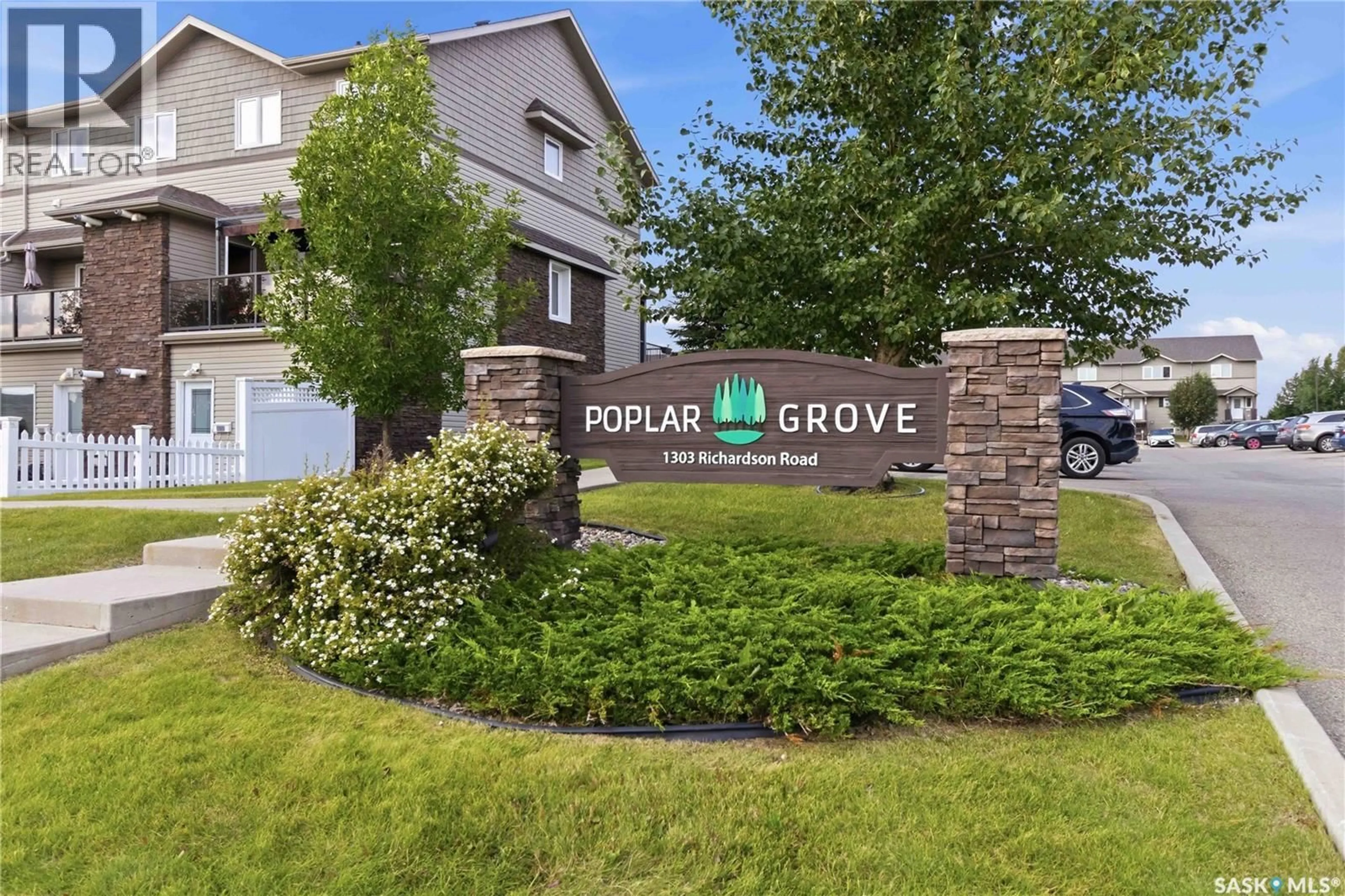 Indoor foyer for 1303 - 115 RICHARDSON ROAD, Saskatoon Saskatchewan S7R0L1