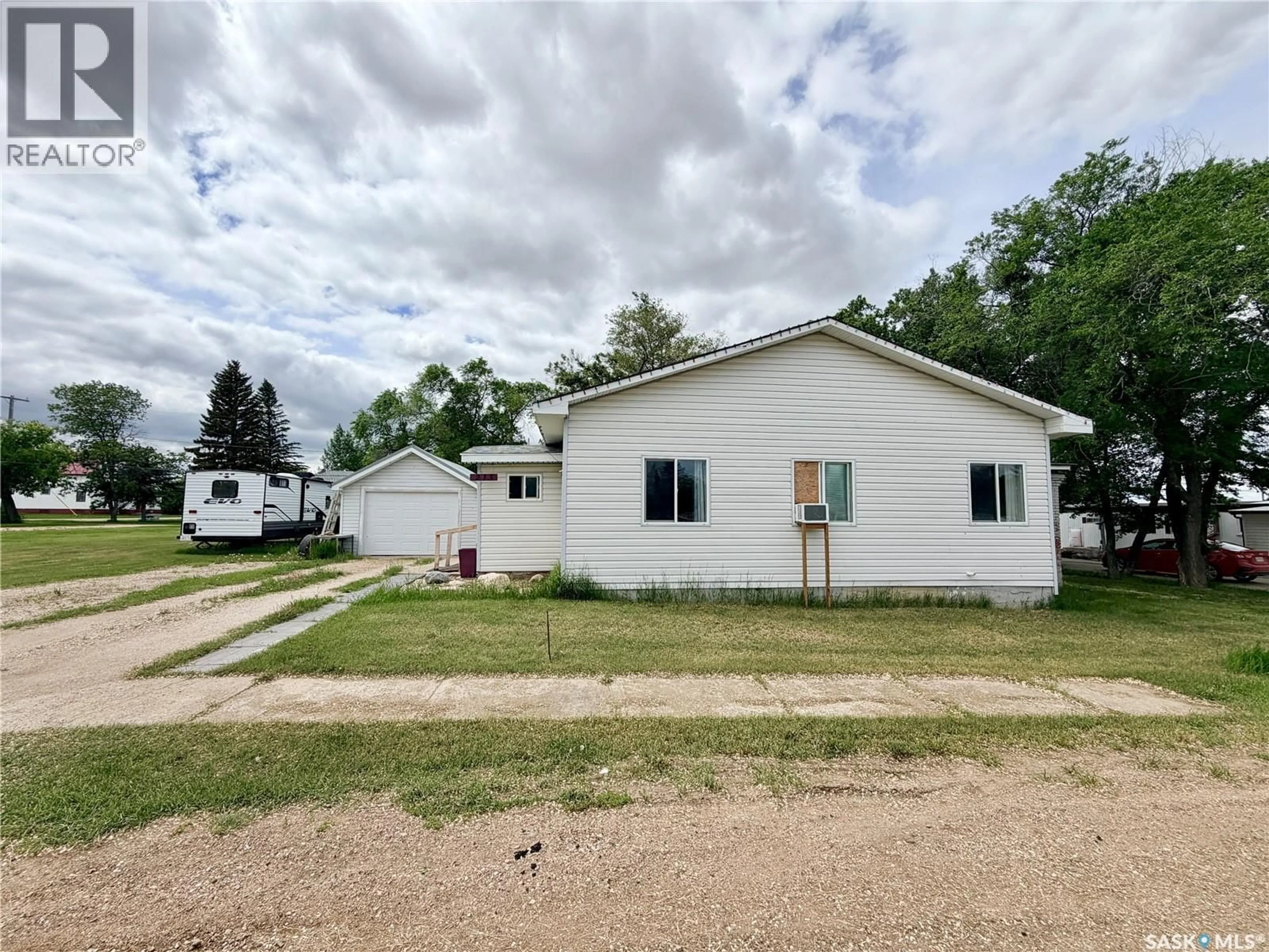 A pic from outside/outdoor area/front of a property/back of a property/a pic from drone, street for 213 MAIN STREET, Maymont Saskatchewan S0M1T0