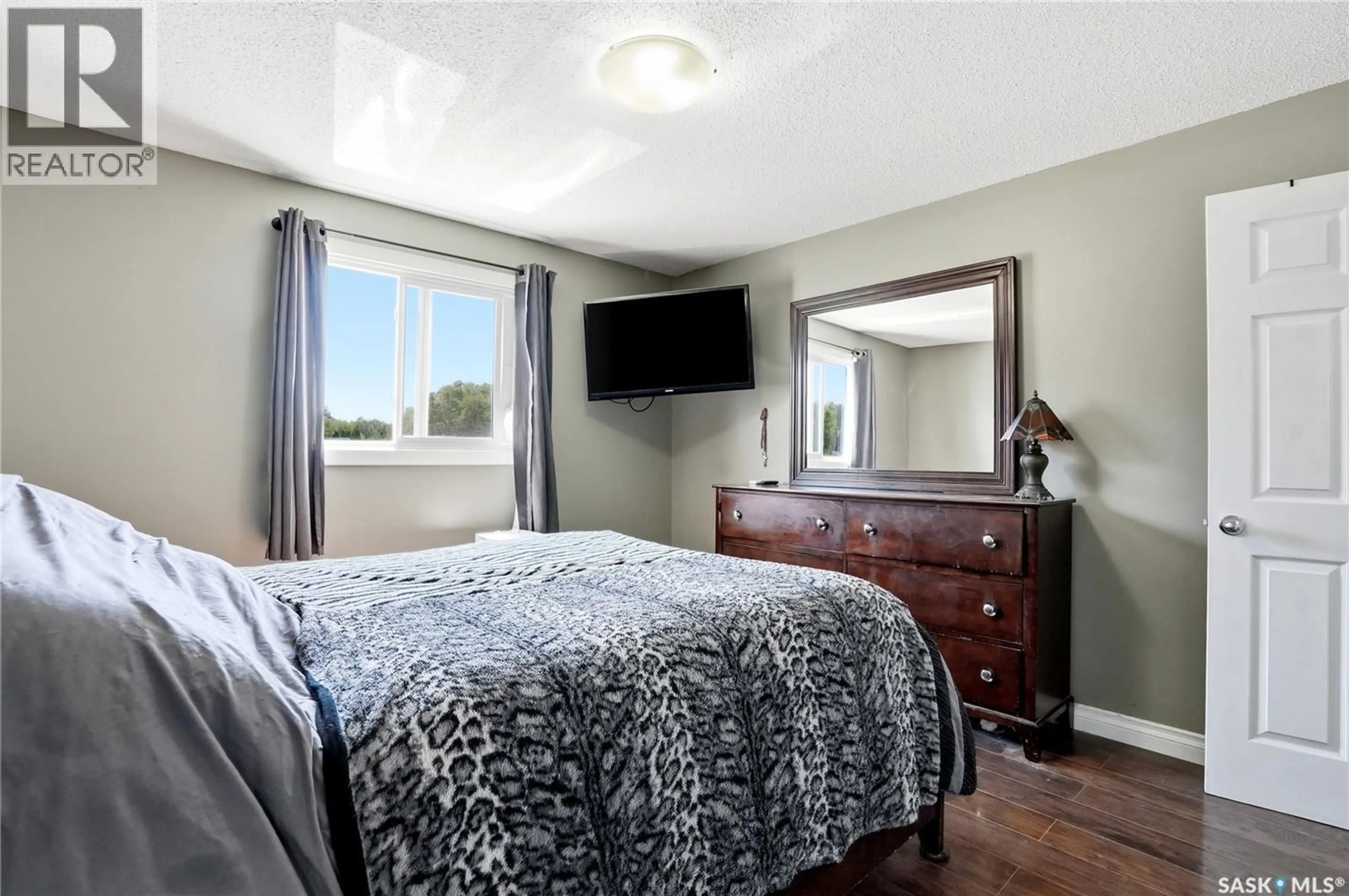 Bedroom with bed, unknown for 7 - 115 ACADIA DRIVE, Saskatoon Saskatchewan S7H4T8