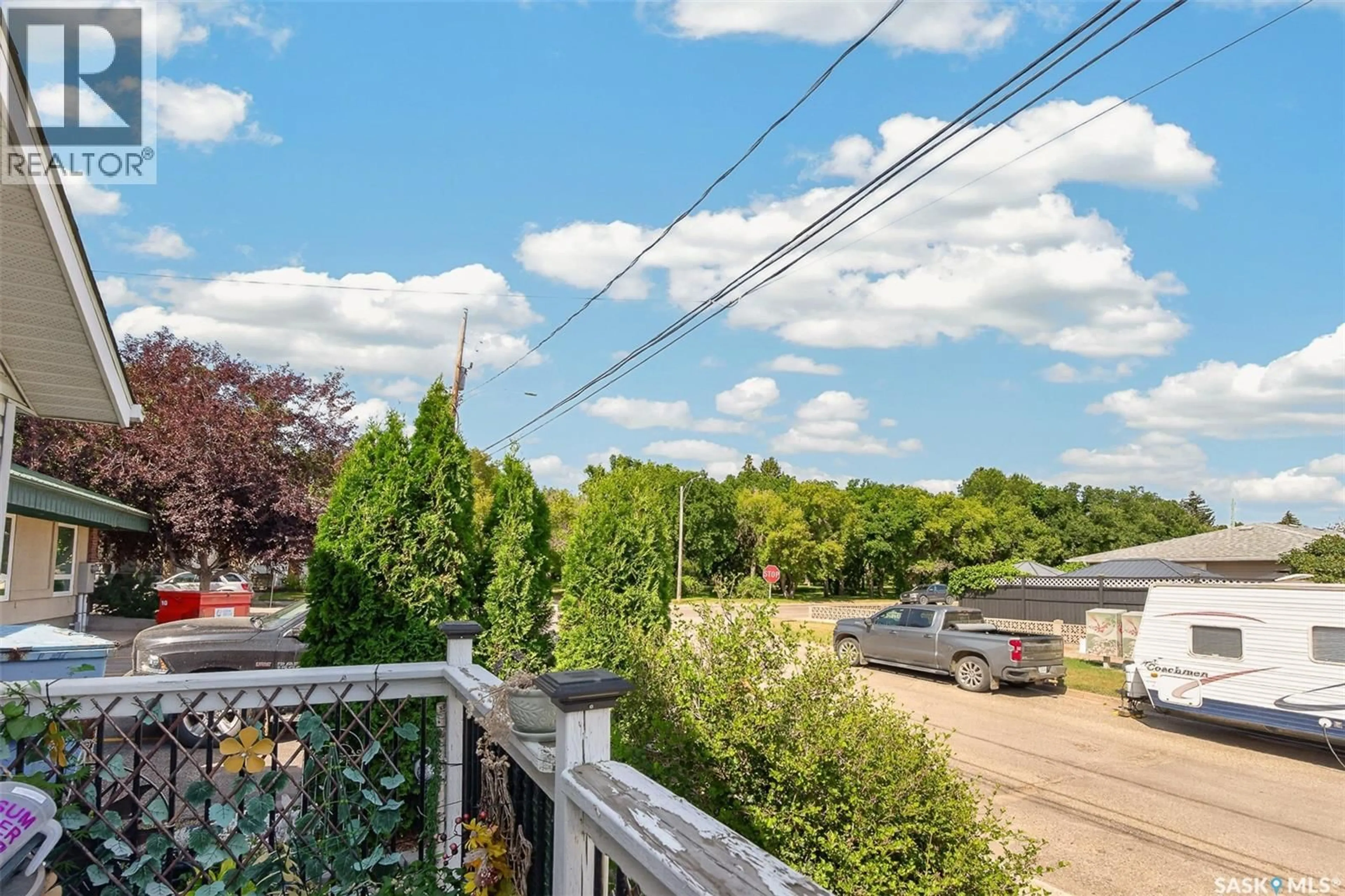 Patio, unknown for 892 ELGIN AVENUE, Moose Jaw Saskatchewan S6H4G7