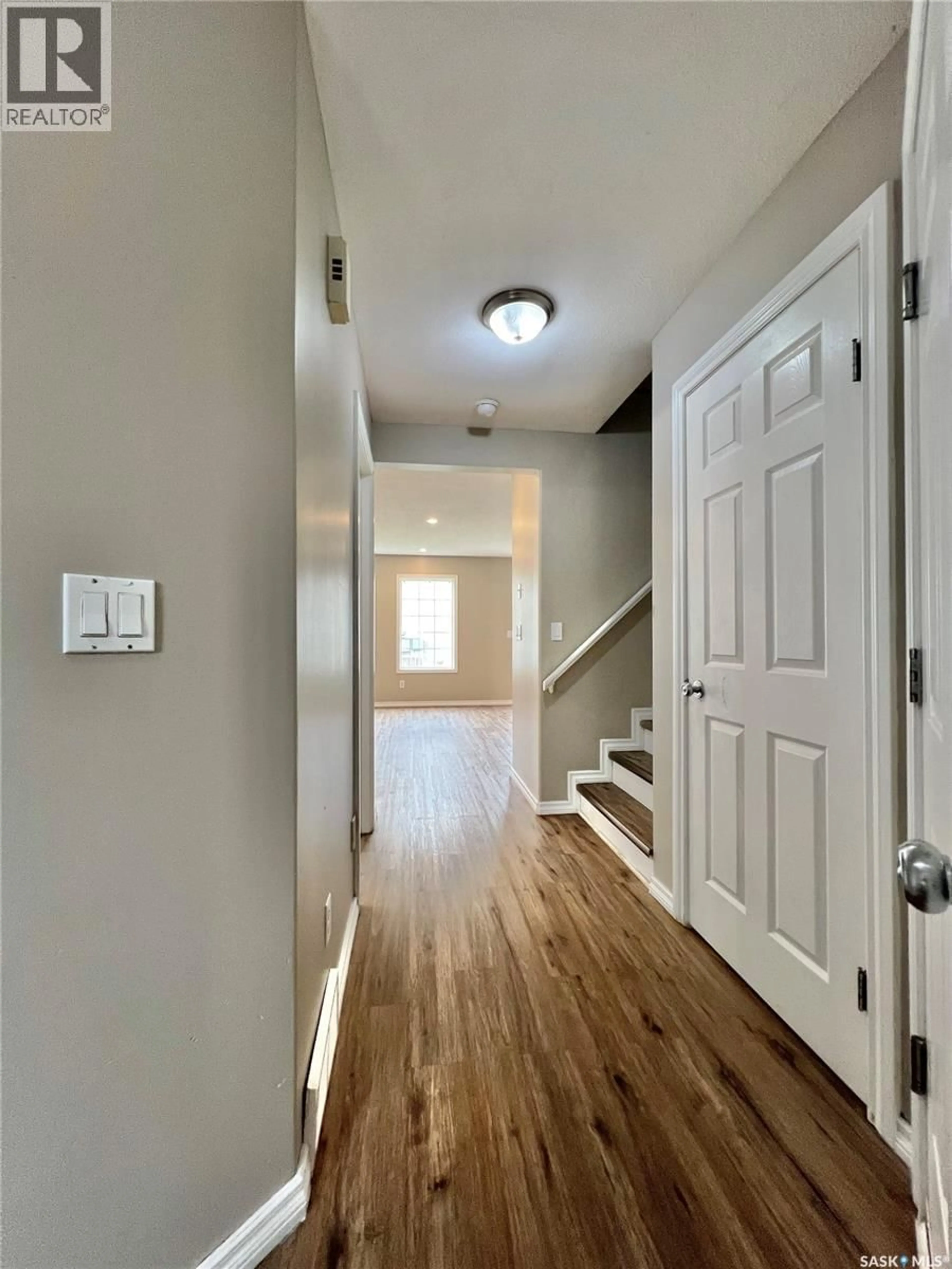 Indoor entryway for 103 - 50 BANYAN CRESCENT, Saskatoon Saskatchewan S7V1G3
