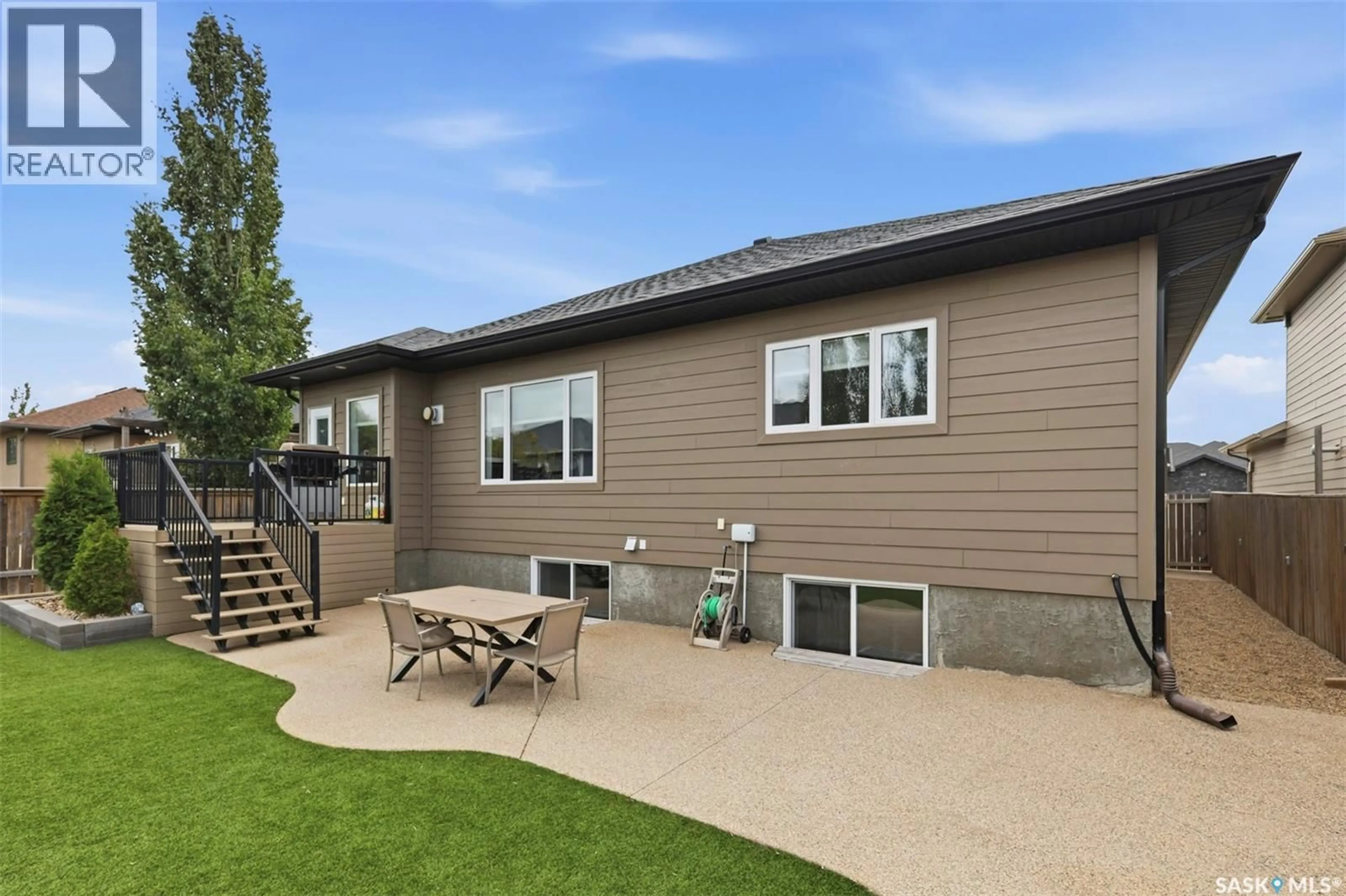Home with vinyl exterior material, unknown for 420 HOGAN WAY, Warman Saskatchewan S0K0A1