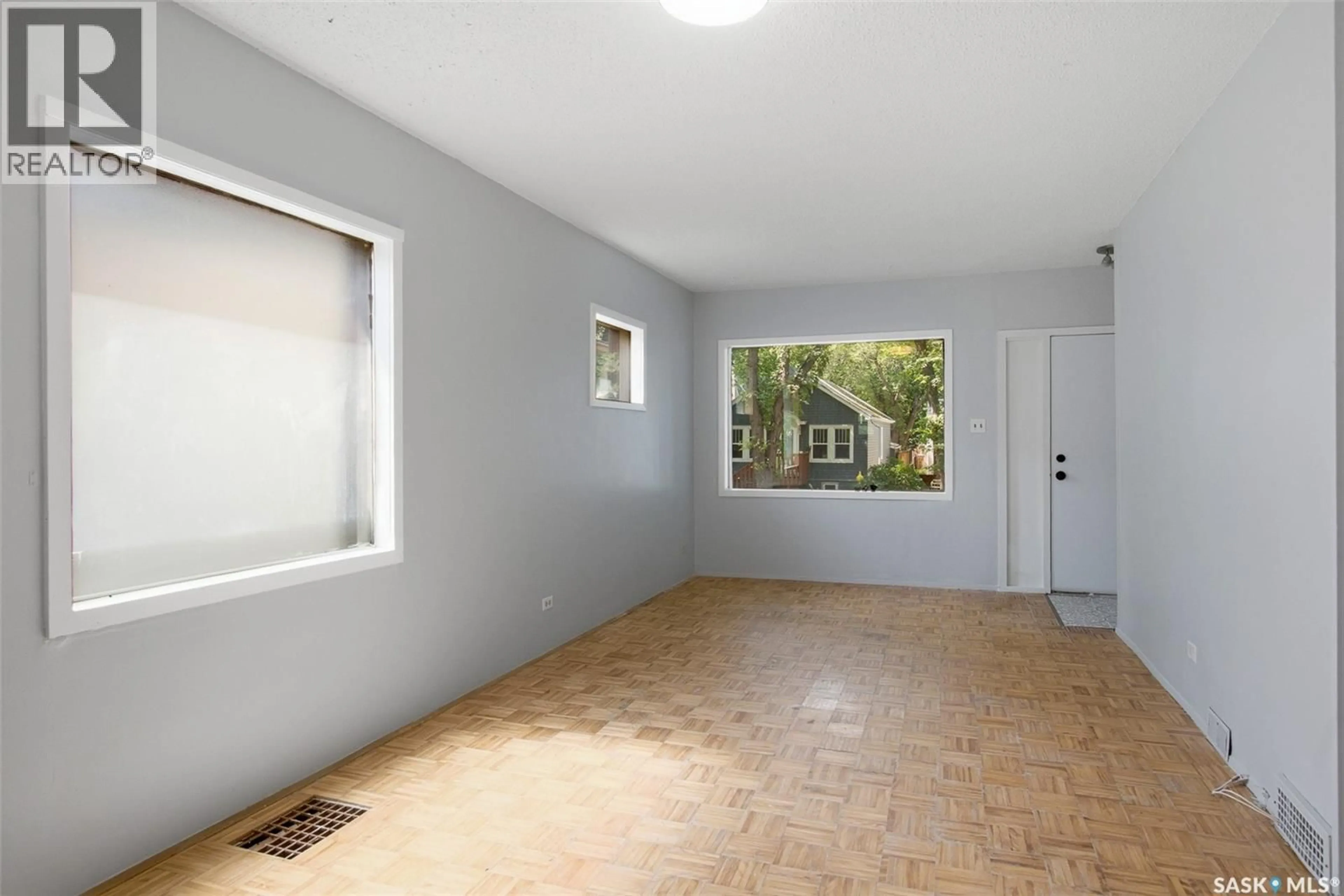 A pic of a room for 1735 QUEBEC STREET, Regina Saskatchewan S4P1J4