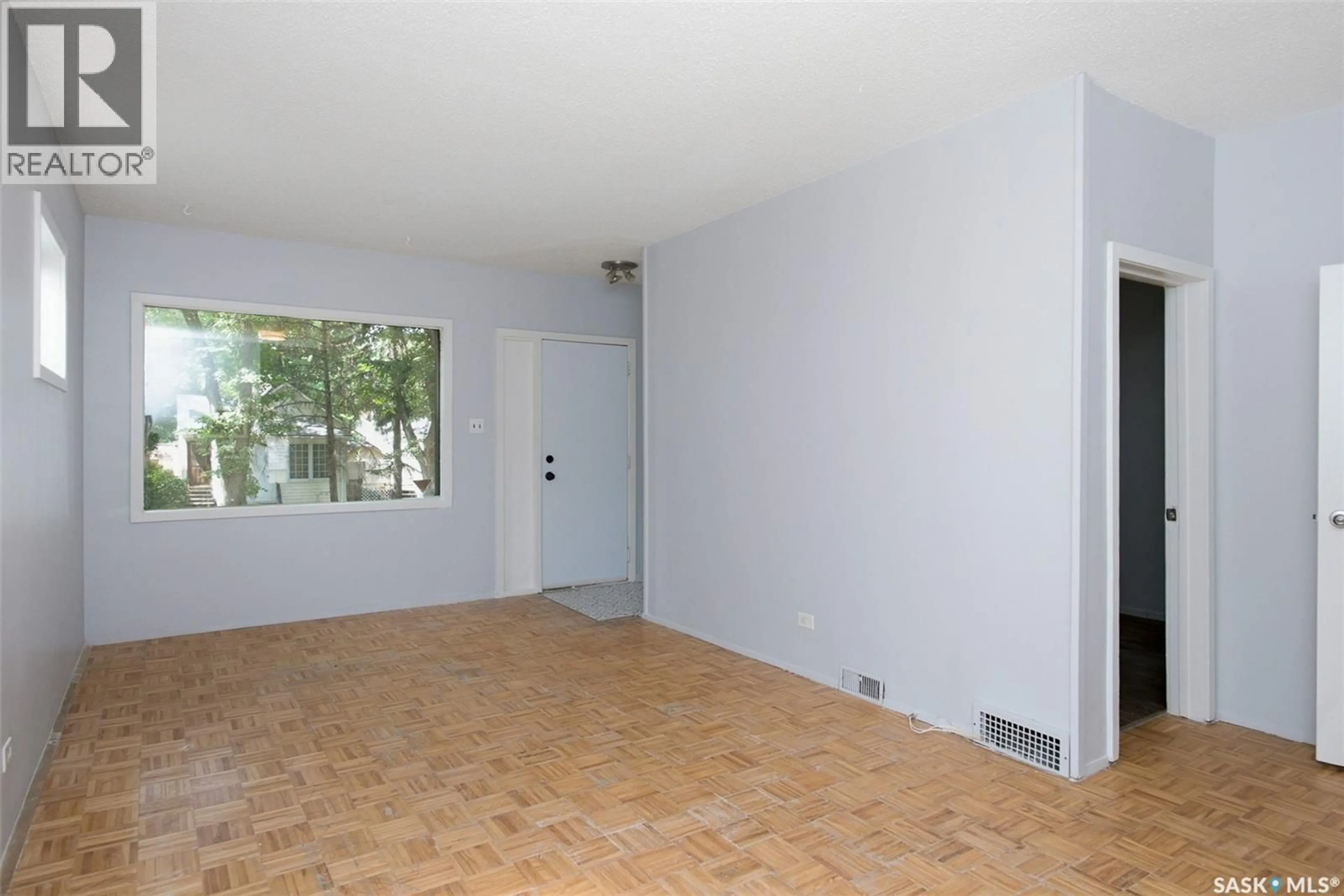 Unknown for 1735 QUEBEC STREET, Regina Saskatchewan S4P1J4