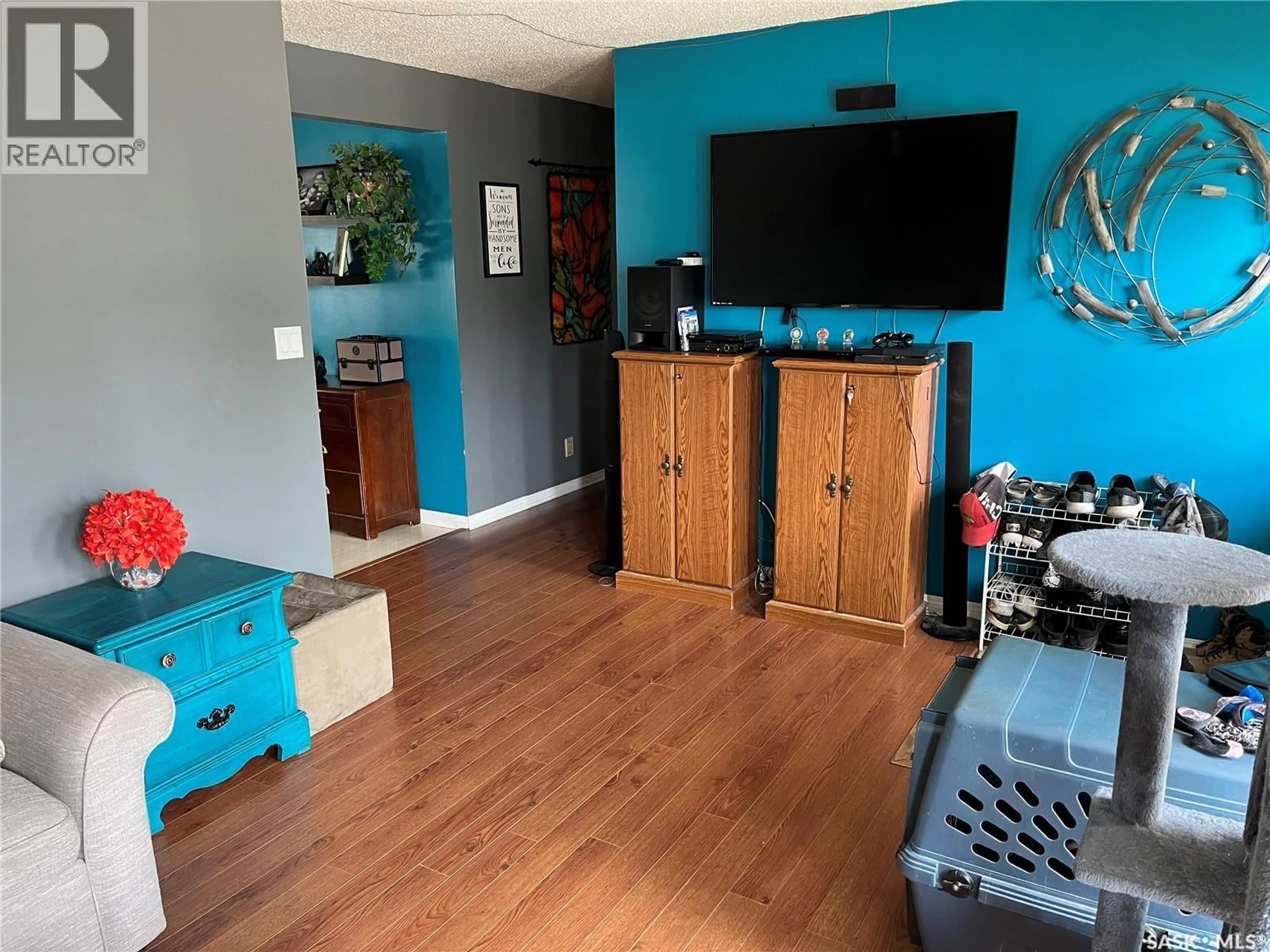 A pic of a room for 229 4TH AVENUE, Gravelbourg Saskatchewan S0H1X0