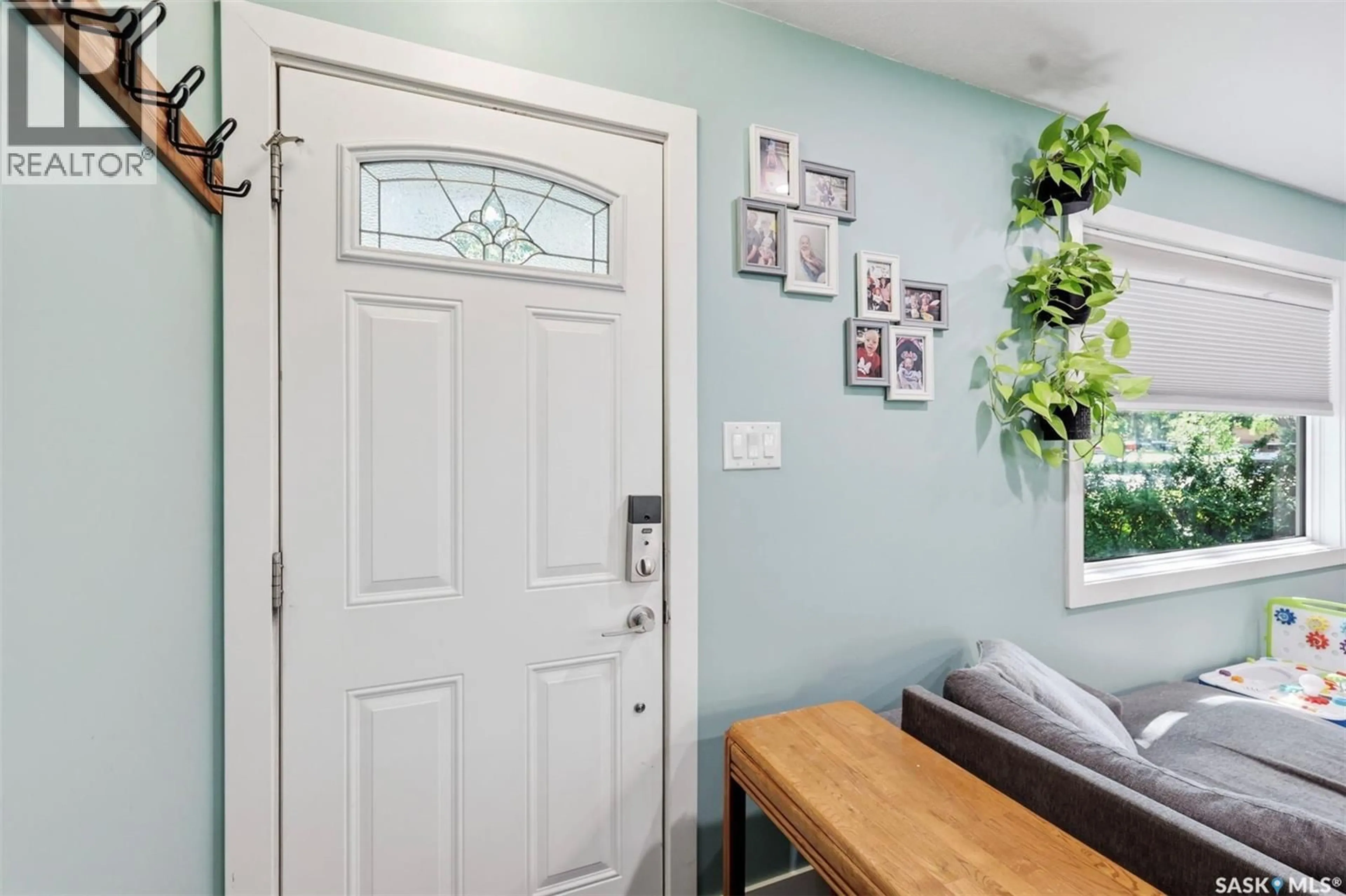 Indoor entryway for S - 2508 PRESTON AVENUE, Saskatoon Saskatchewan S7J2G4