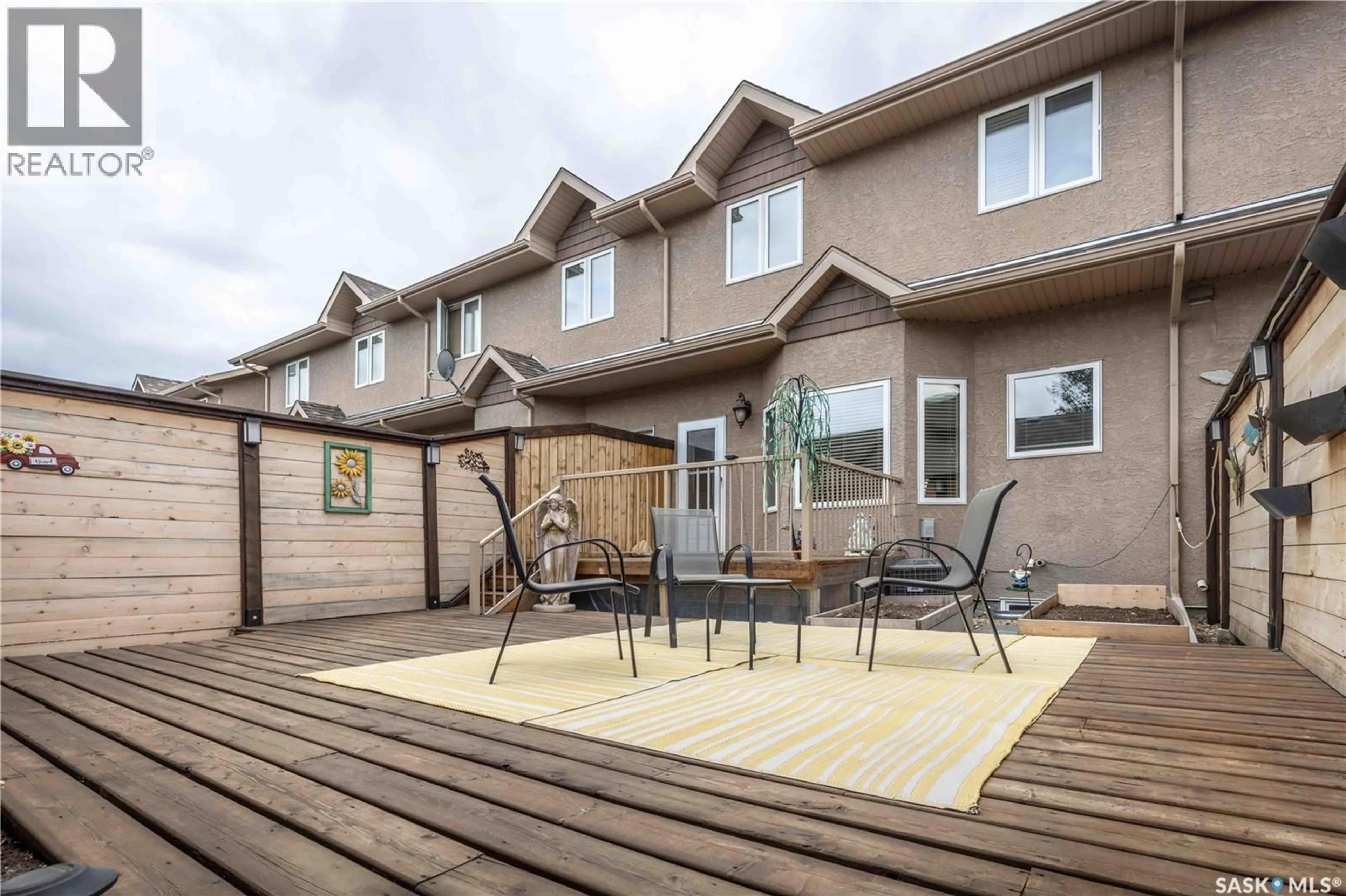 Patio, unknown for 107 GALLOWAY ROAD, Saskatoon Saskatchewan S7T0G2