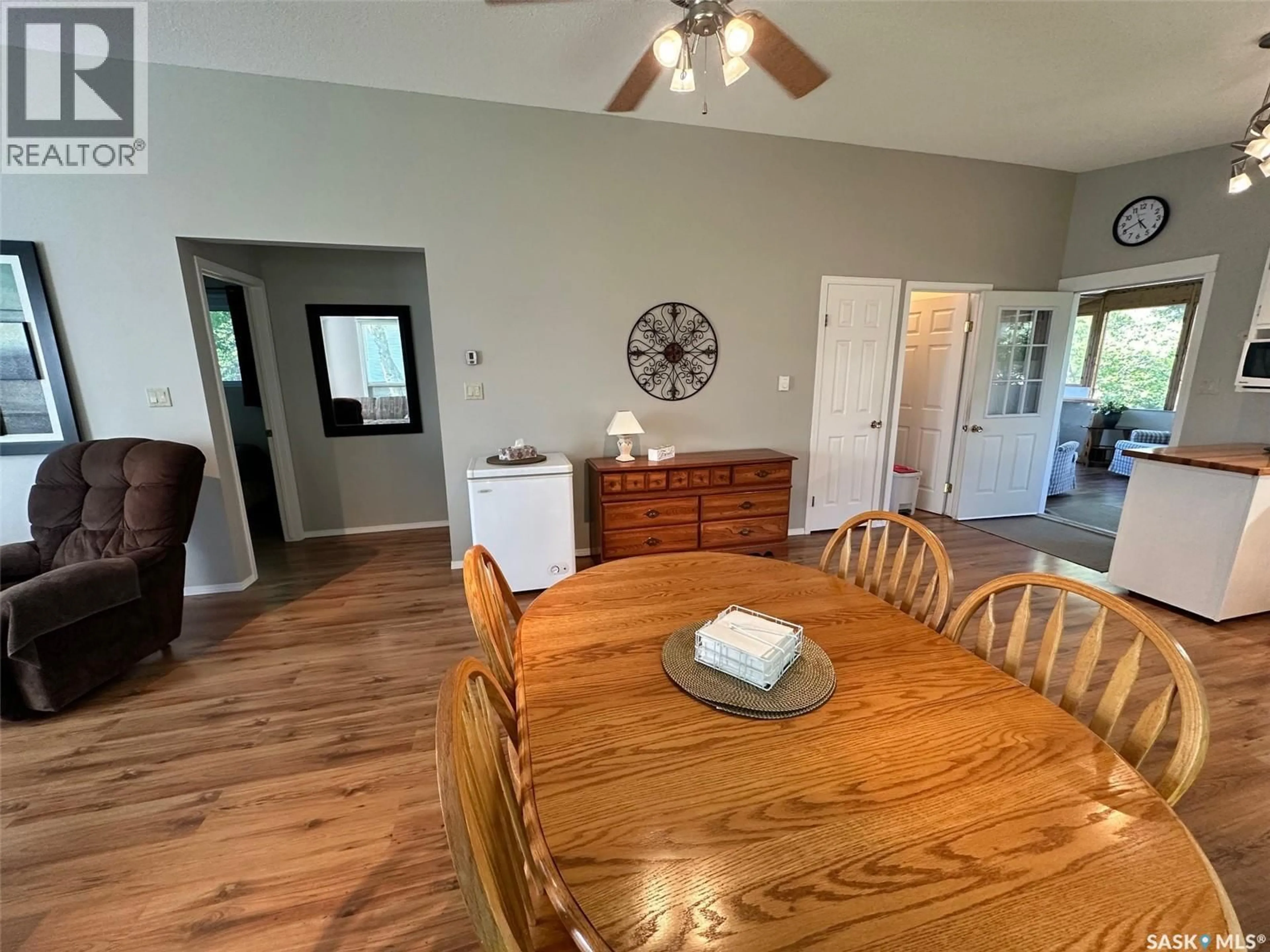 Dining room, wood/laminate floor for 24 RUBY CRESCENT, Hudson Bay Rm No. 394 Saskatchewan S0E0Y0