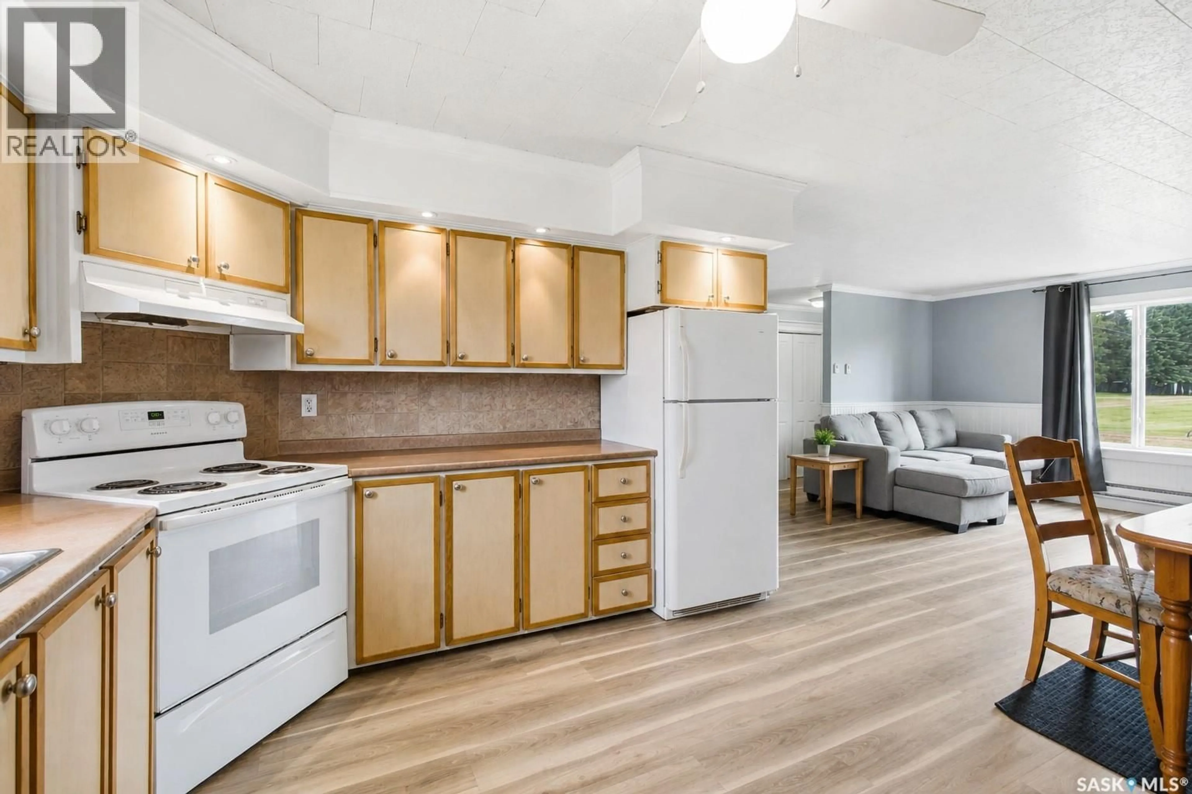 Standard kitchen, unknown for 157 4TH STREET, Pierceland Saskatchewan S0M2K0