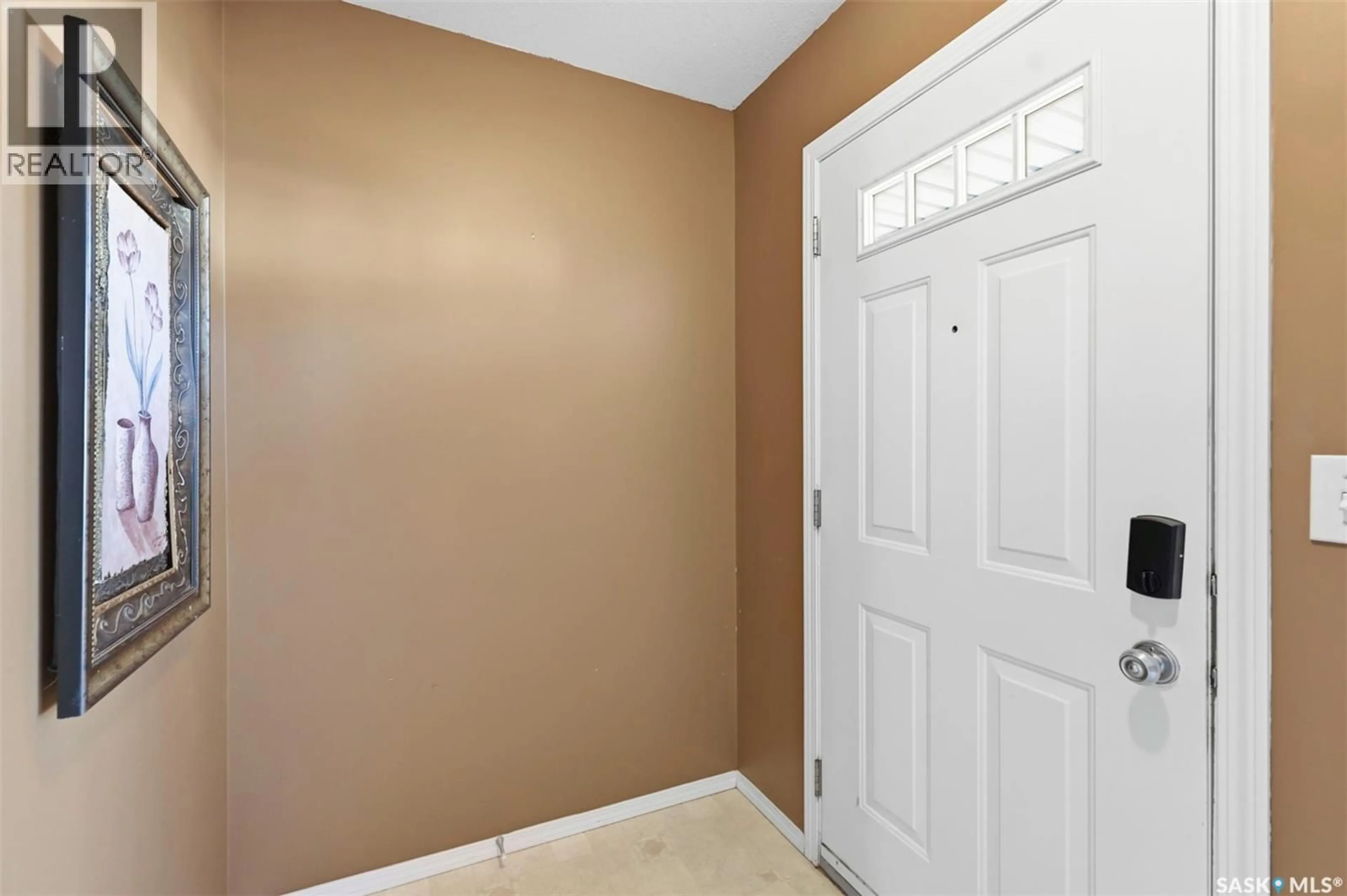 Indoor entryway for 50 203 HEROLD TERRACE, Saskatoon Saskatchewan S7V1H8